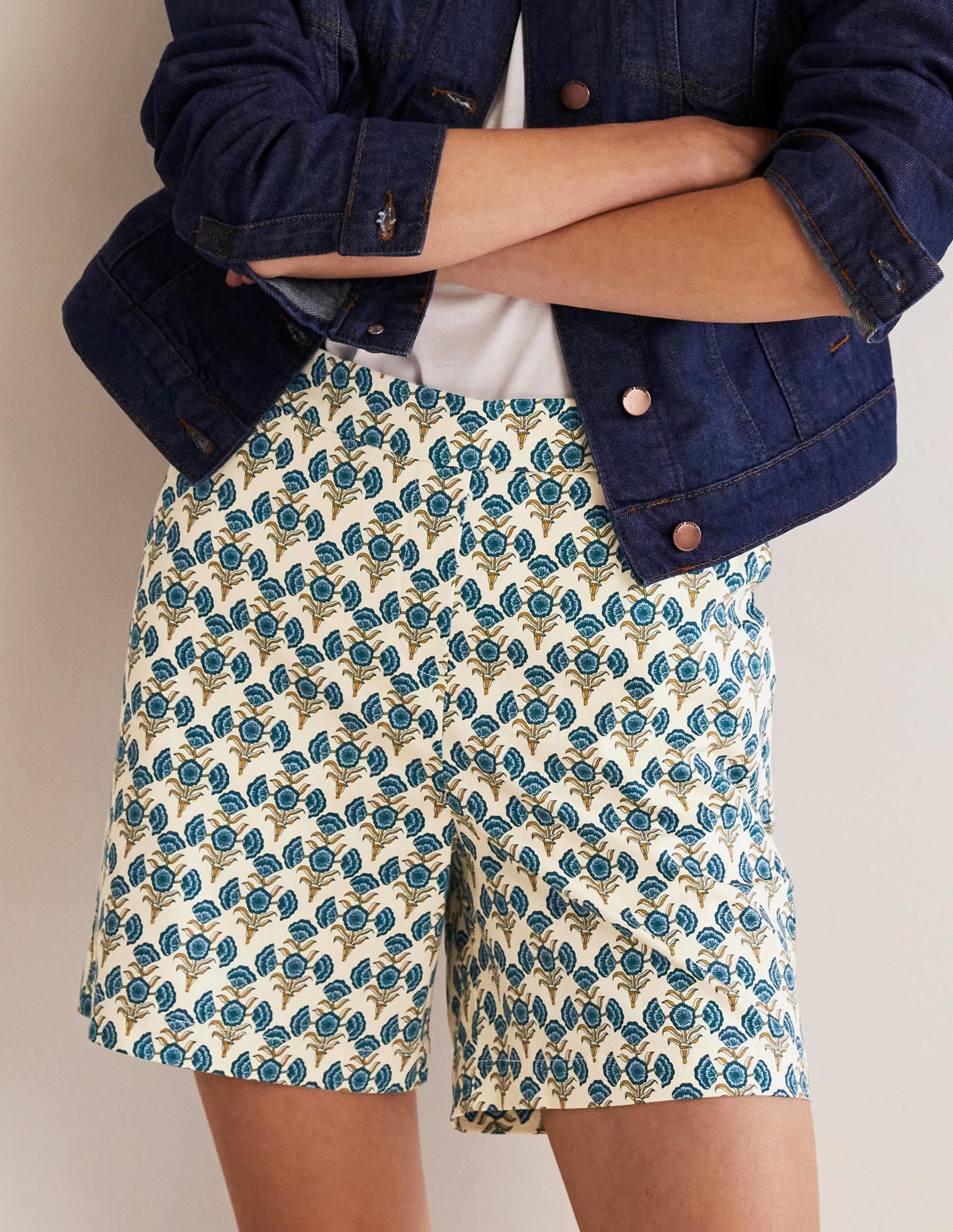 Pull On Shorts-Chesapeake Bay, Poppy Geo - Image 3