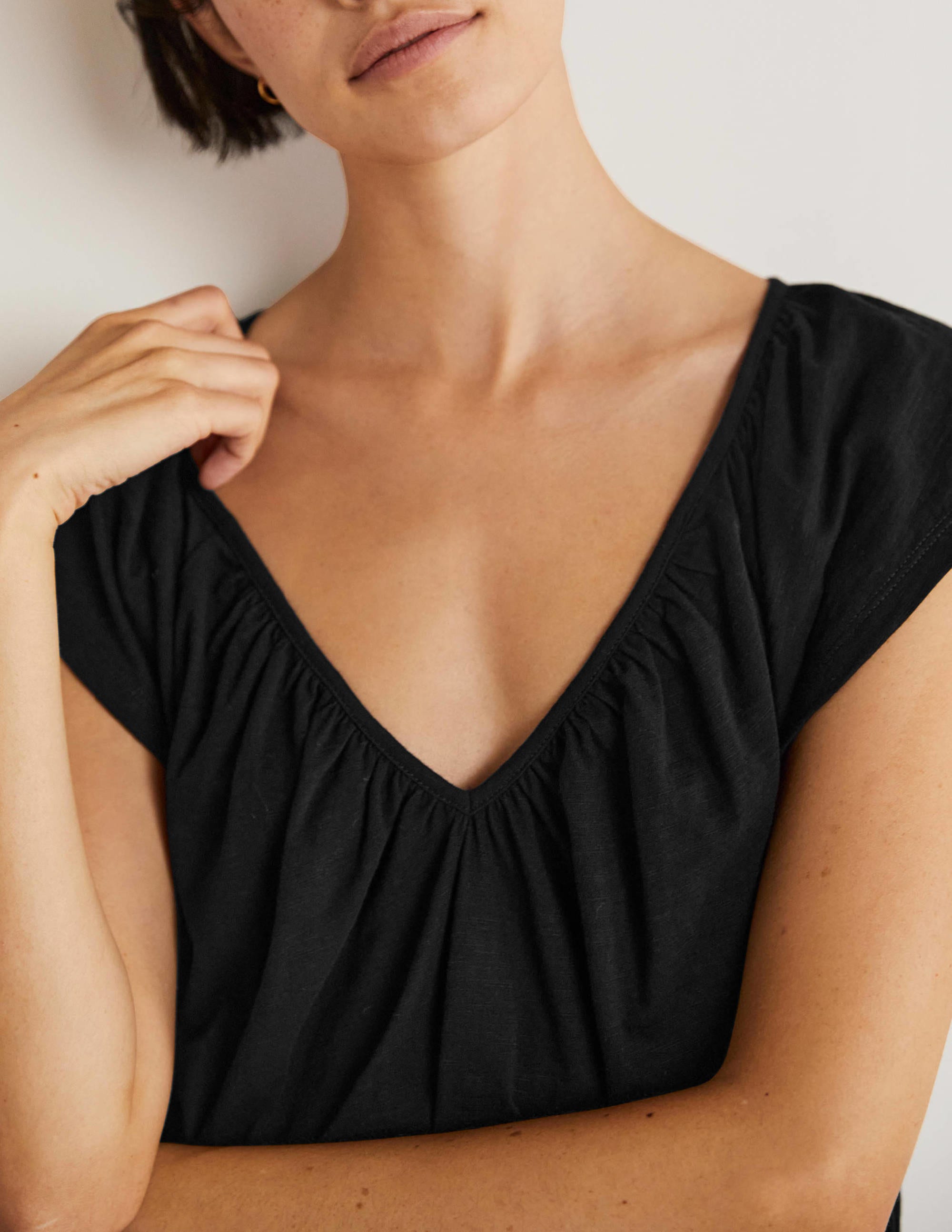 Flutter Sleeve V-neck T-shirt-Black - Image 2