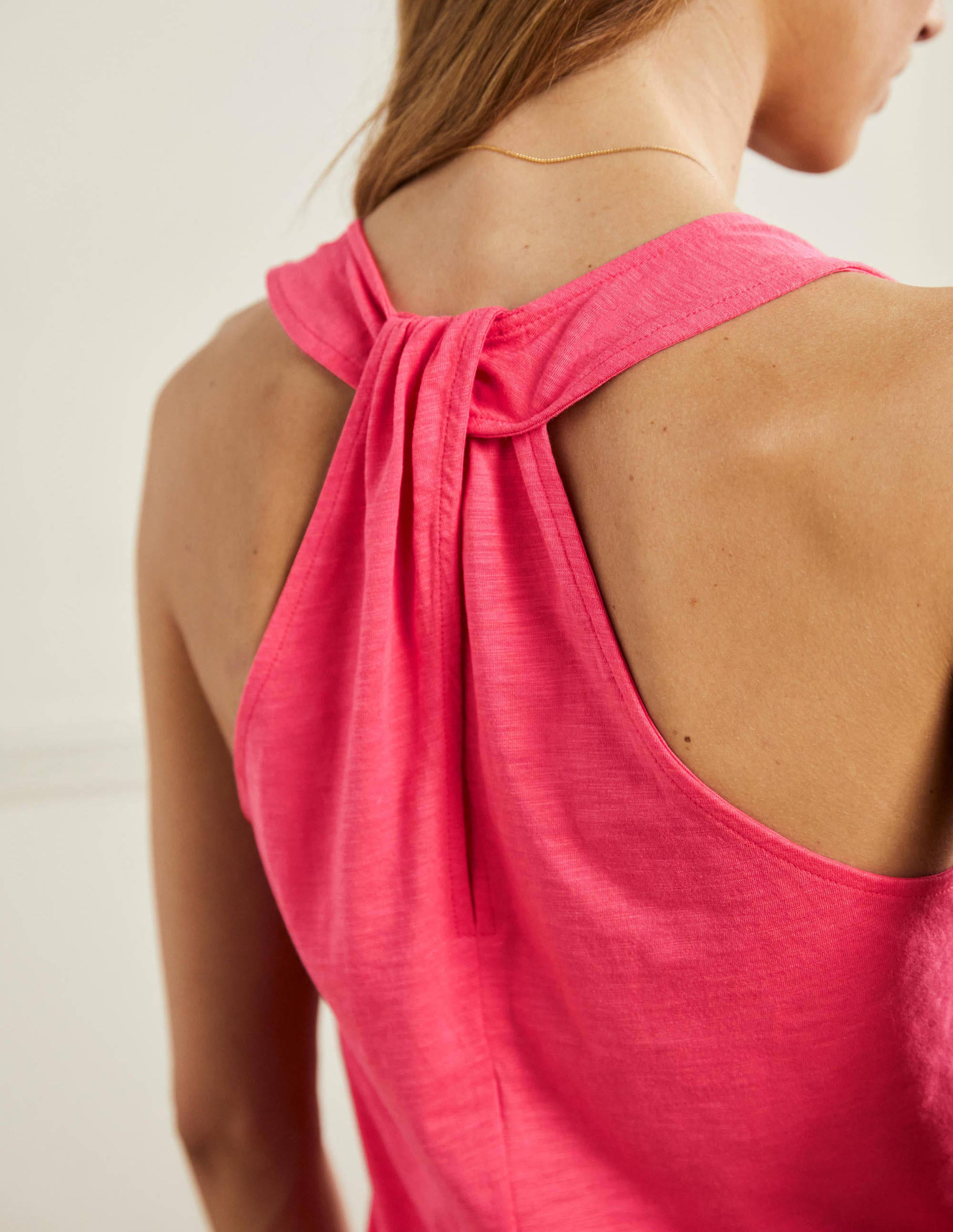 V-Neck Twist Back Jersey Top-Radish - Image 2