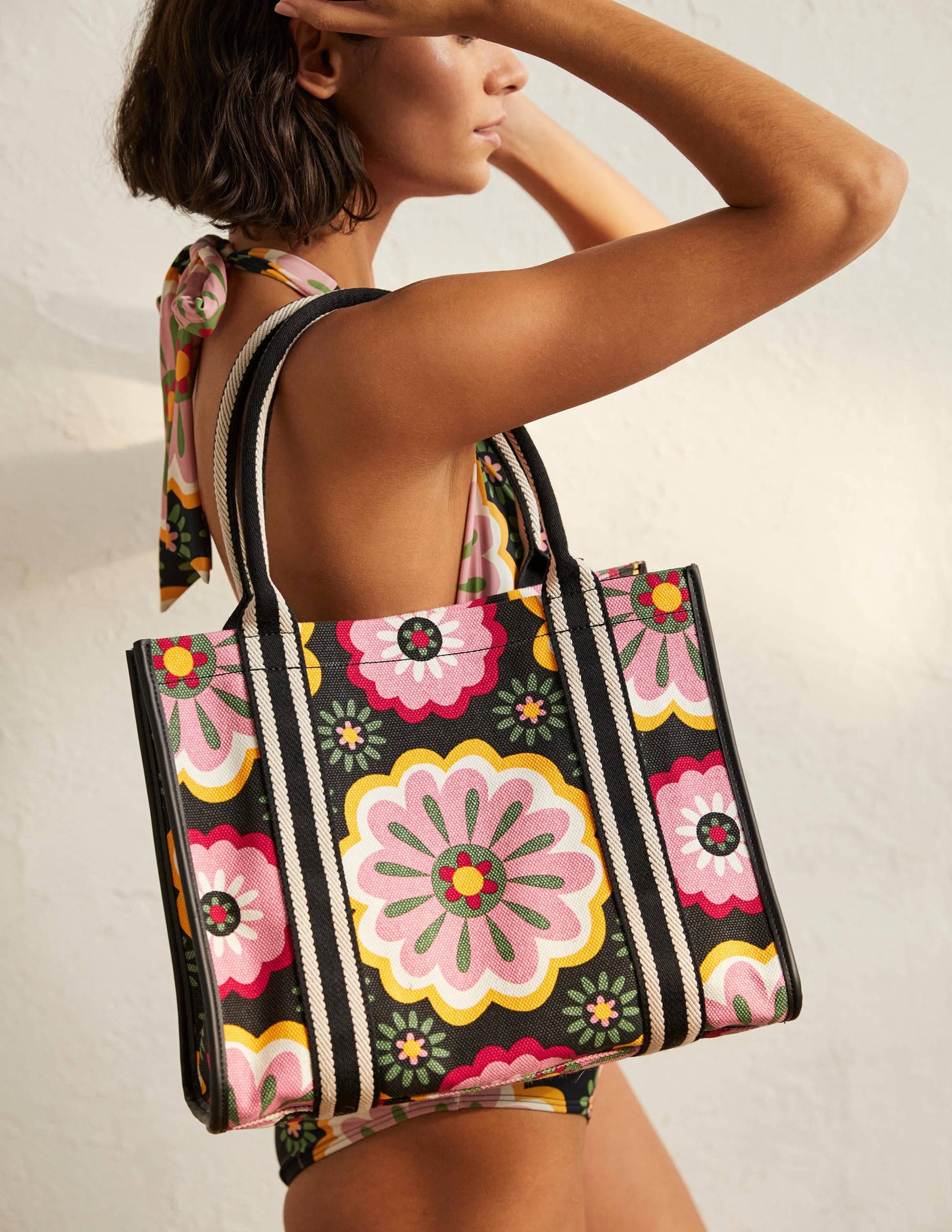 Tilda Canvas Tote Bag-Black, Opulent Daisy-2