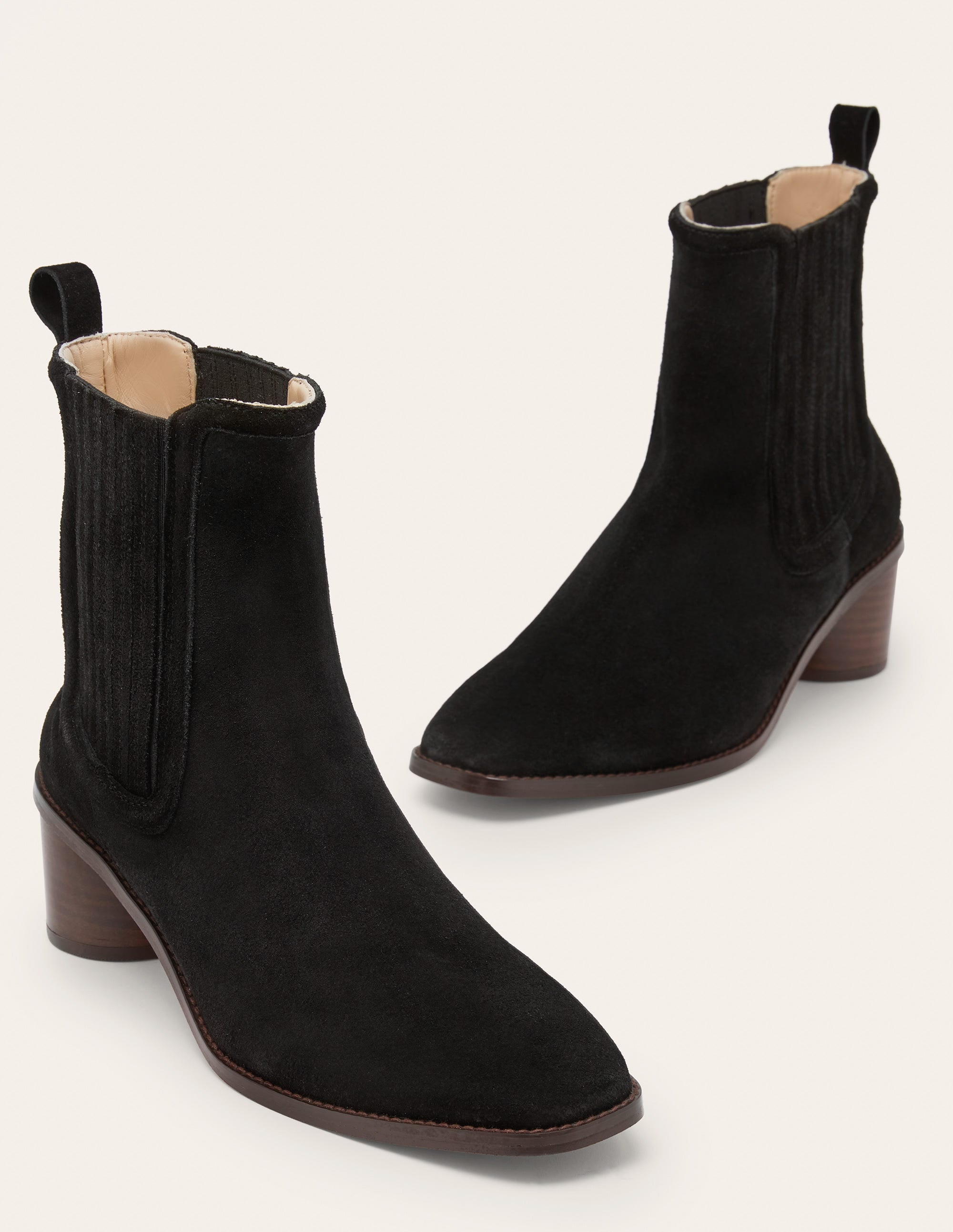 Round Heel Suede Chelsea Boots-Black - Image 3