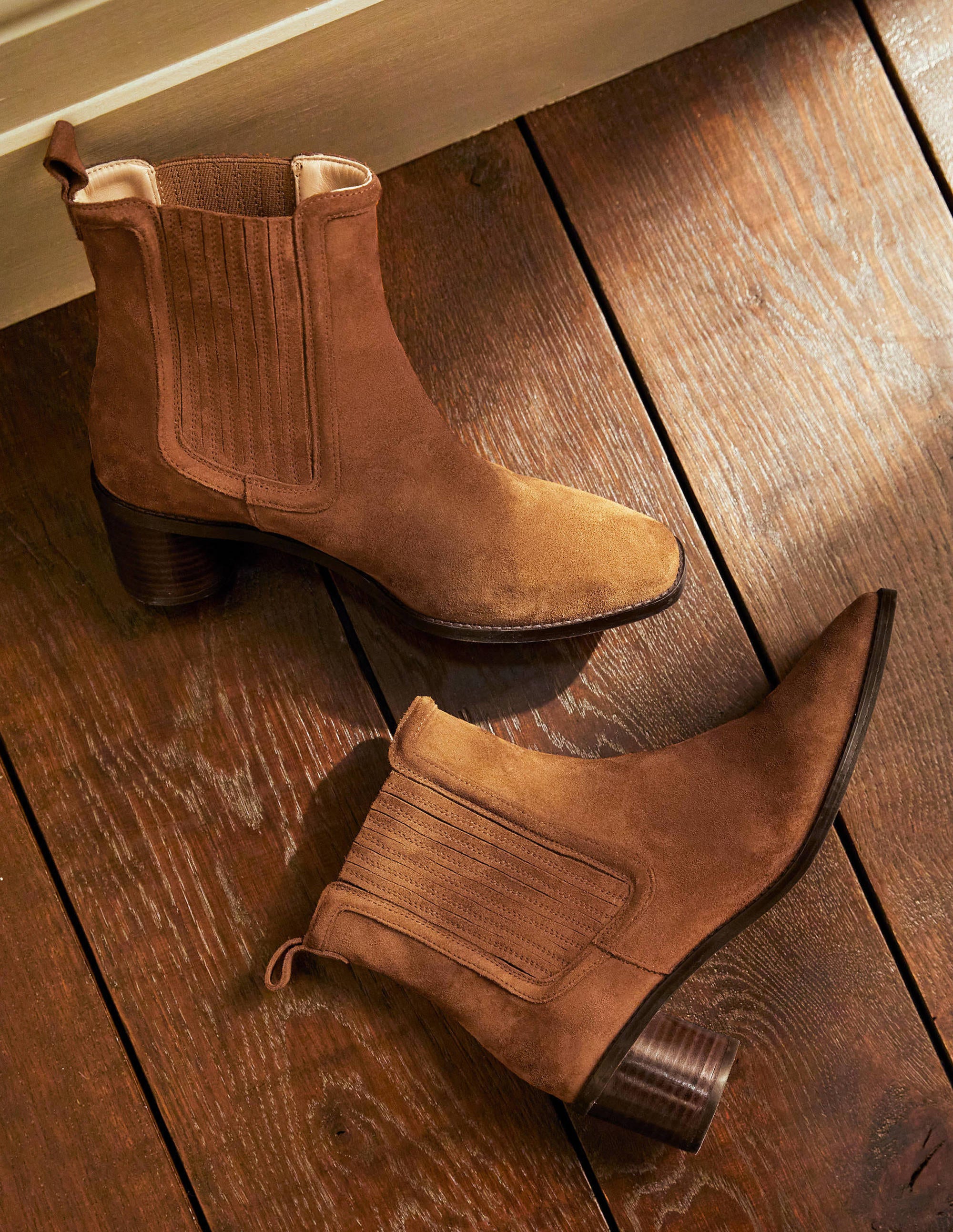 Round Heel Suede Chelsea Boots-Tobacco - Image 1