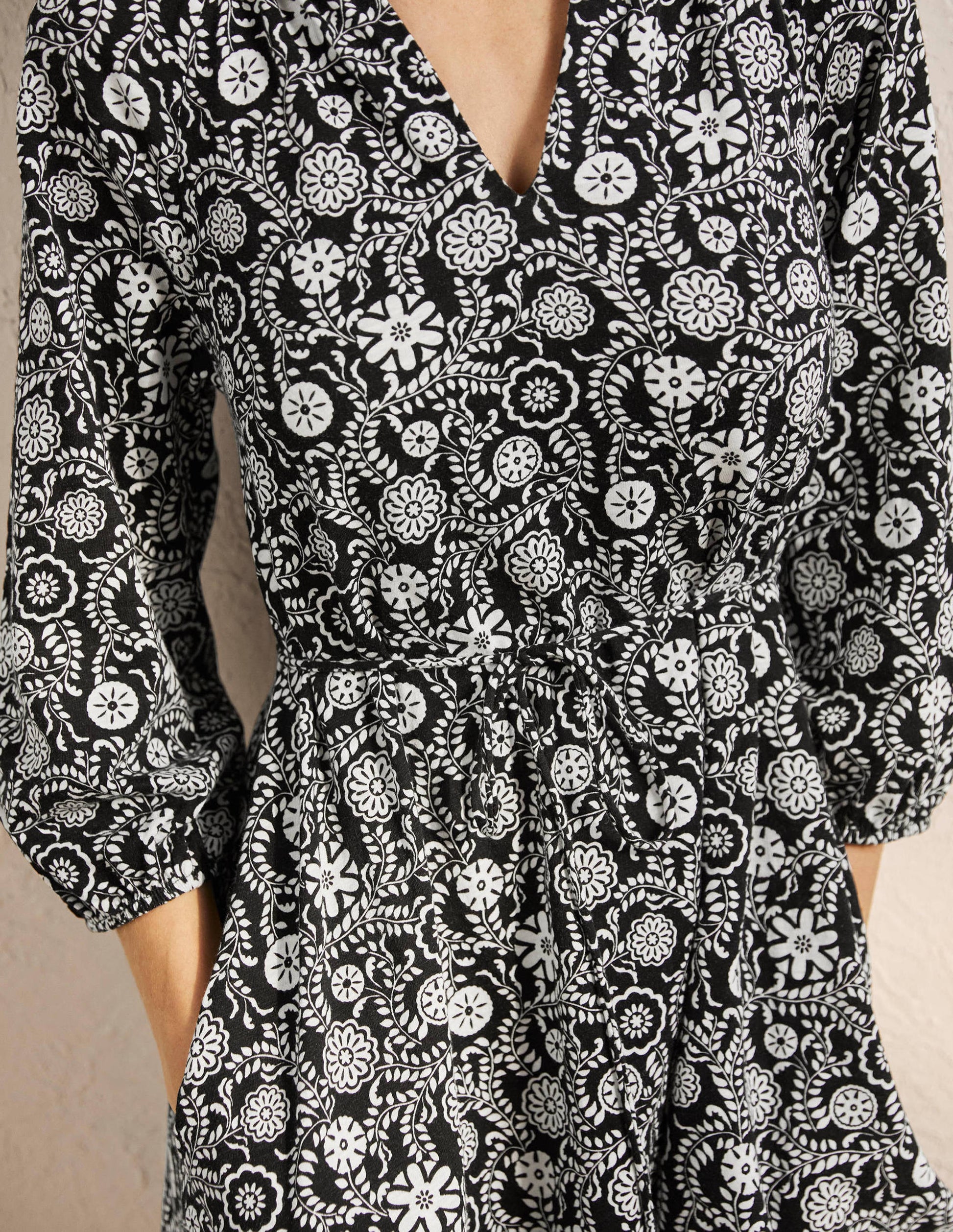 Notch Neck Jersey Mini Dress-Black, Opulent Garden-2