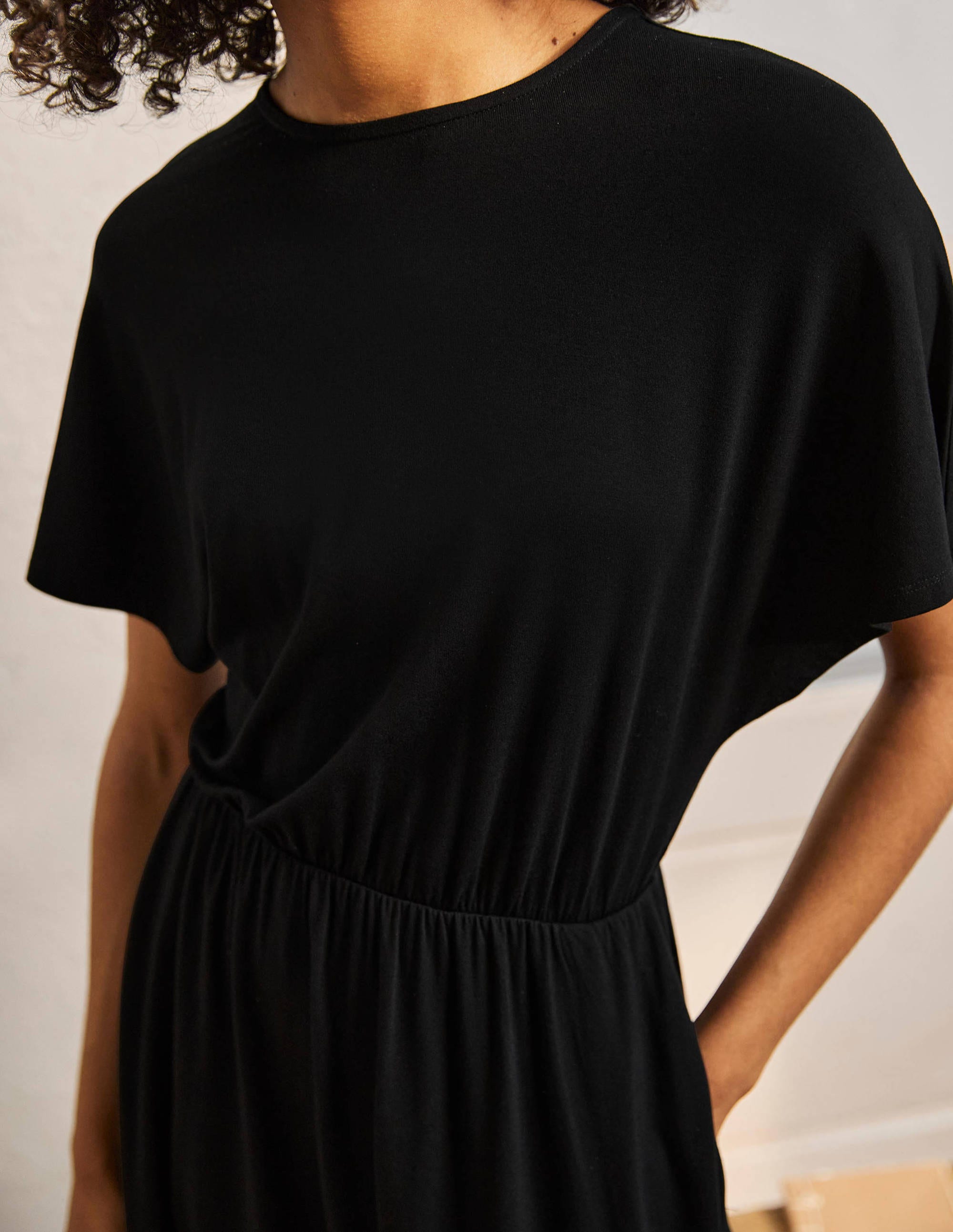 Flutter Sleeve Jersey Dress-Black - Image 2