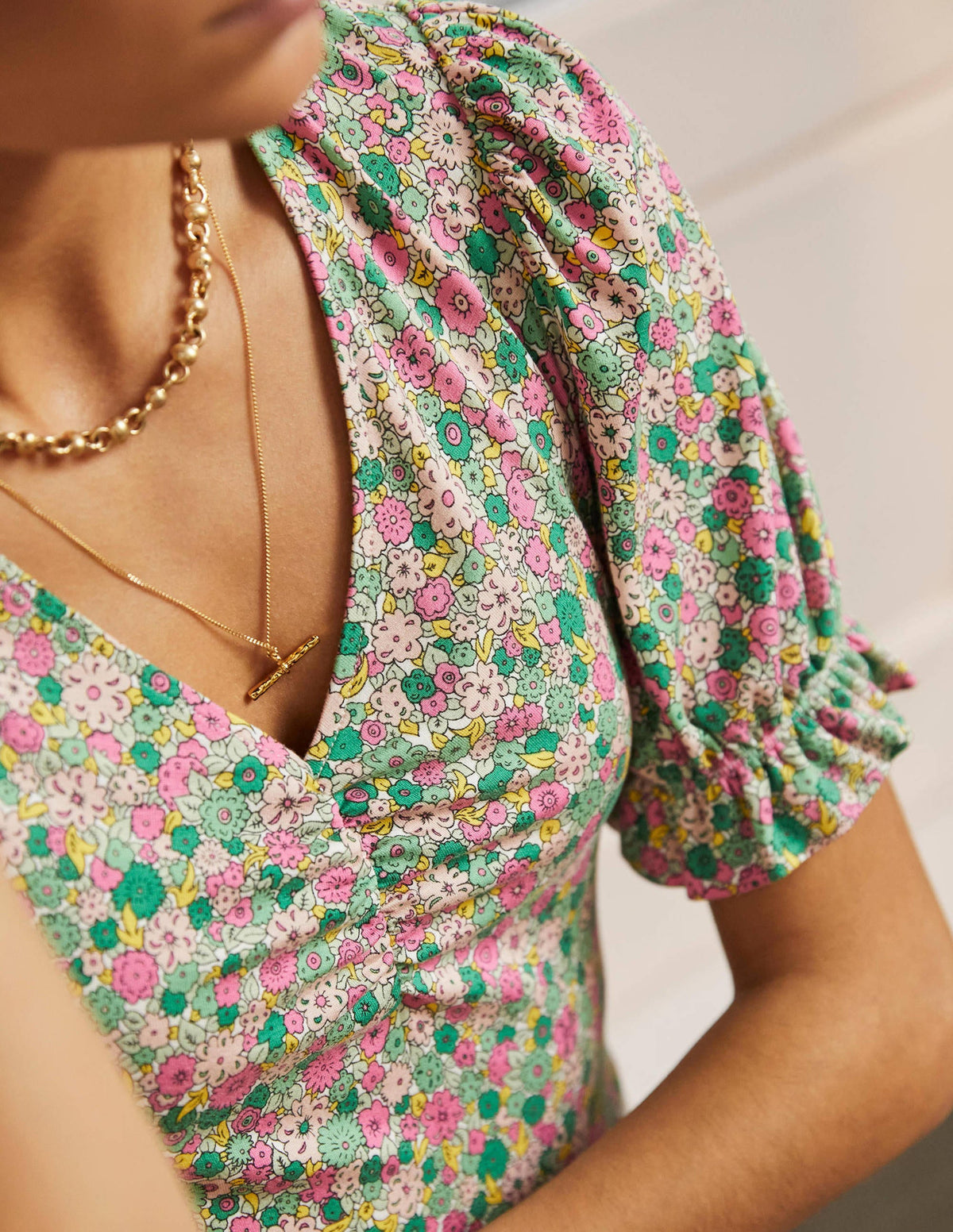V-Neck Jersey Dress-Highland Green, Floret Cluster - Image 2