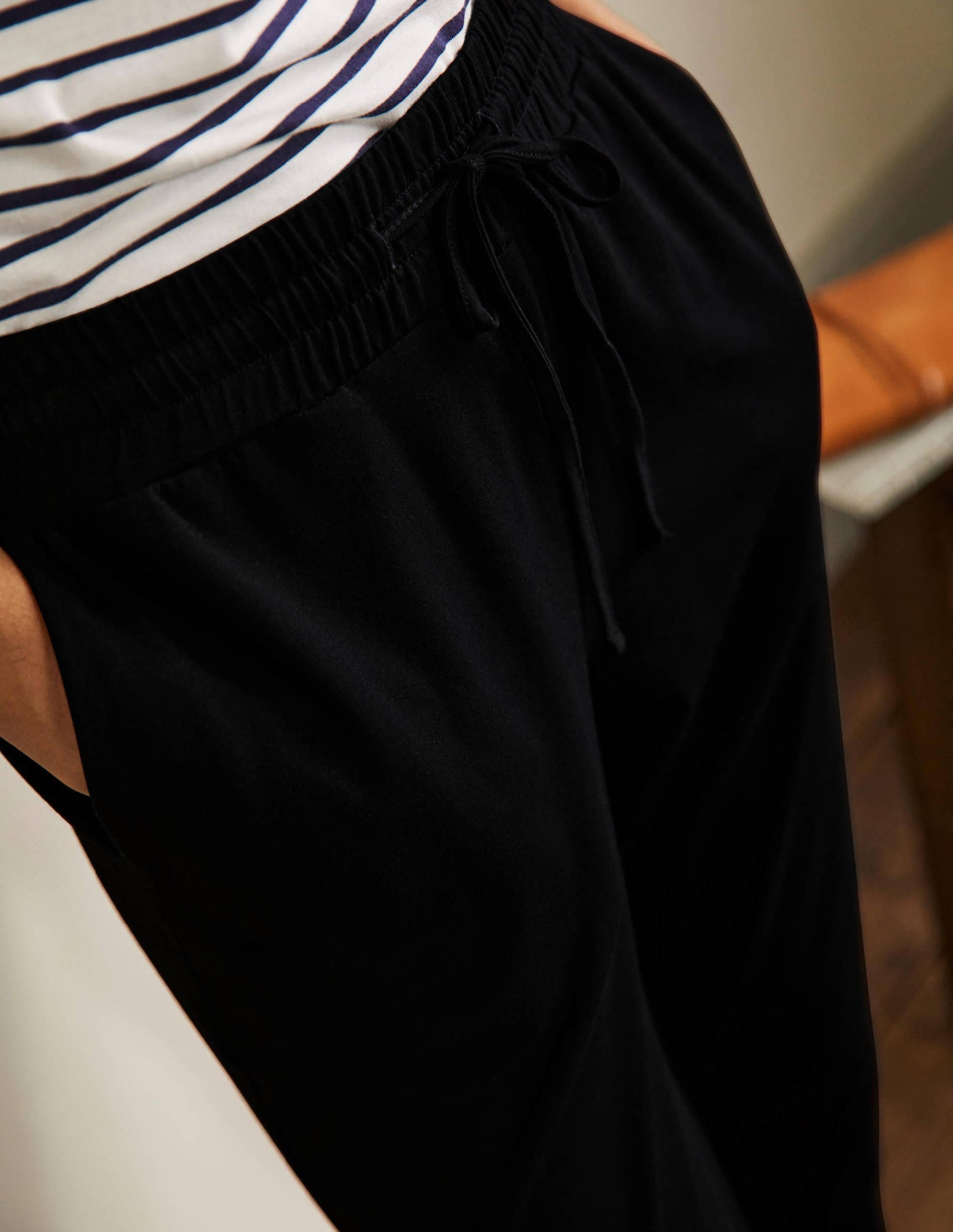 Cuffed Jersey Joggers-Black-2