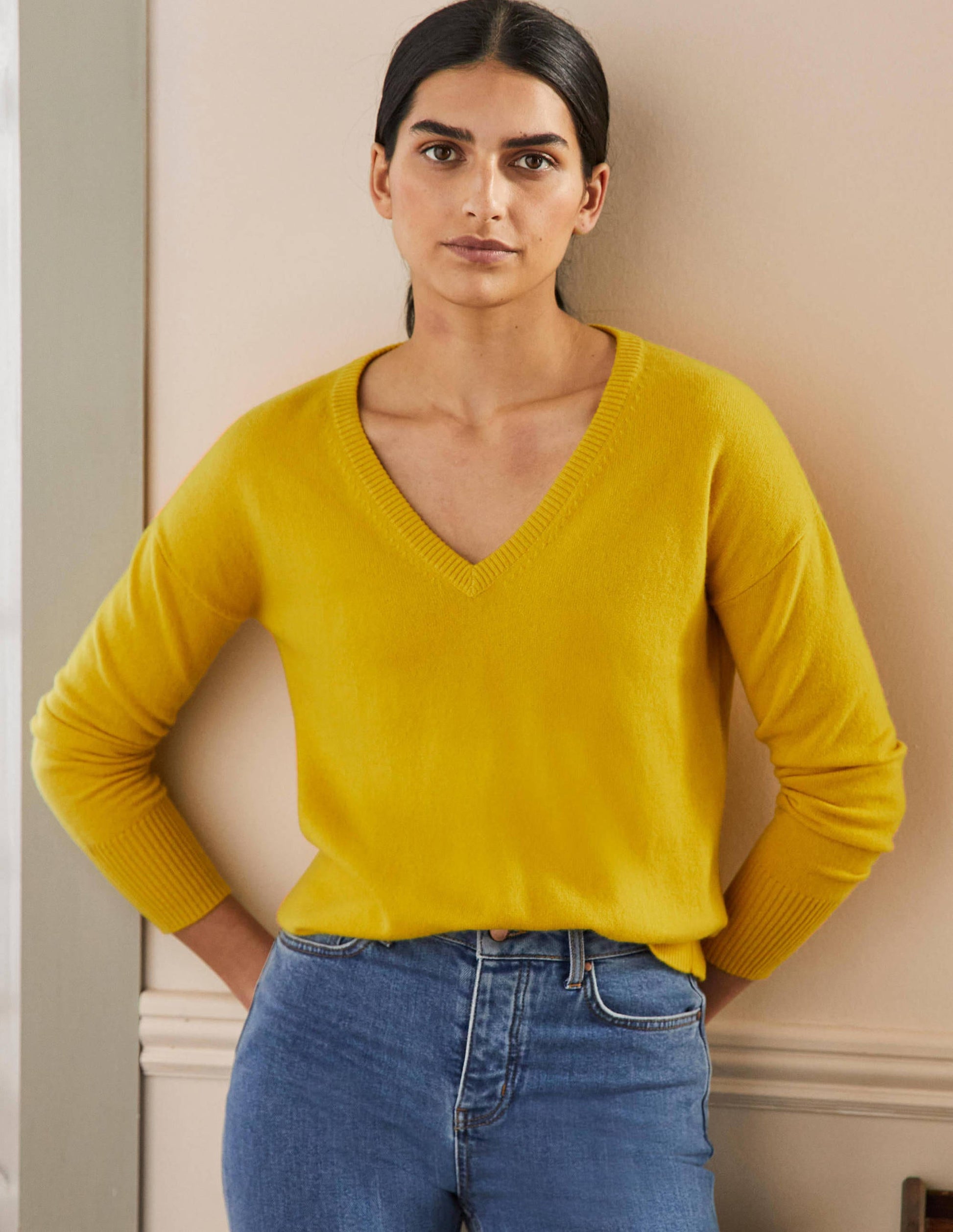 Cashmere V-neck Relax Jumper-Citrine Yellow-1