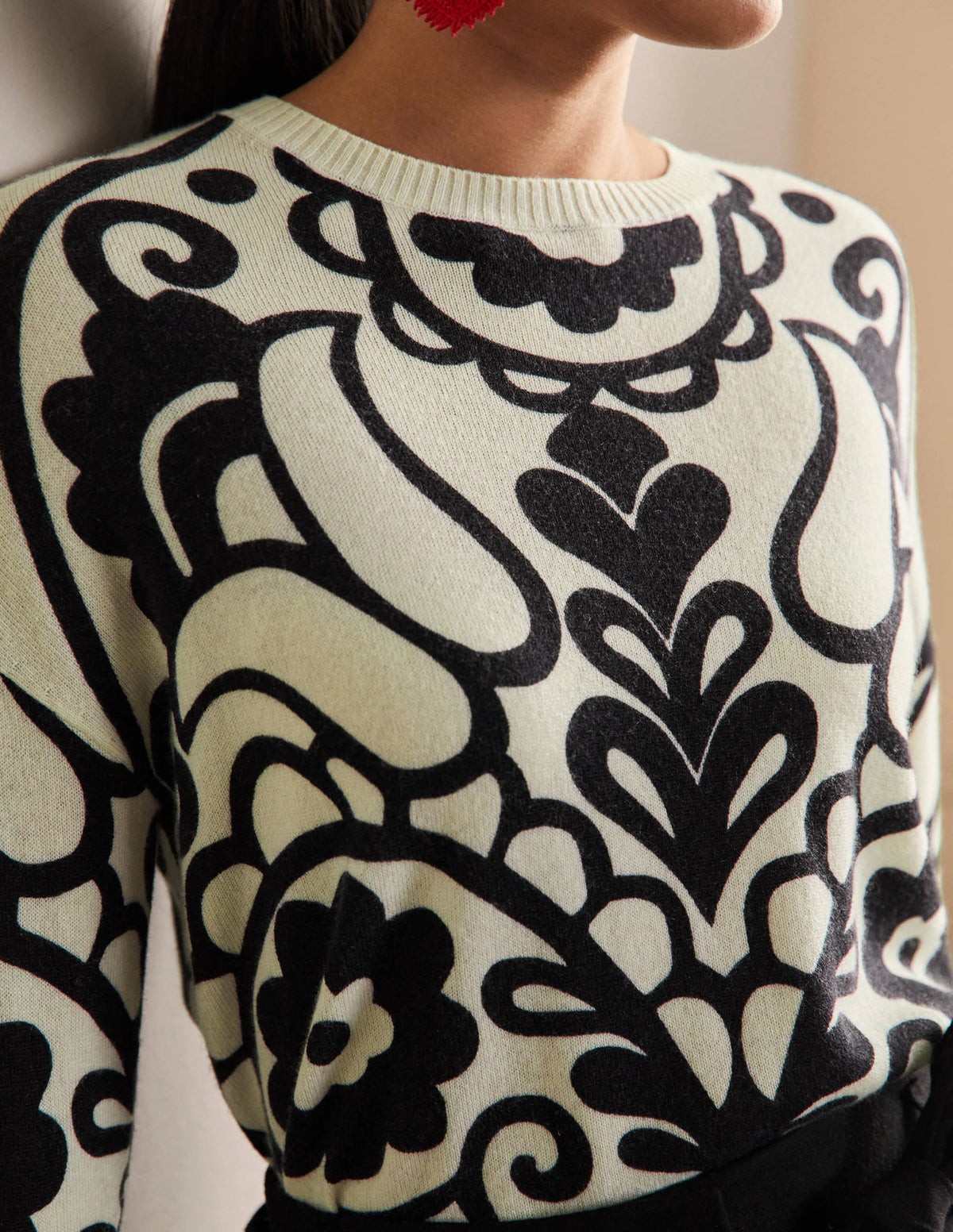 Margot Cashmere Sweater-Ivory, Floral Heart - Image 2