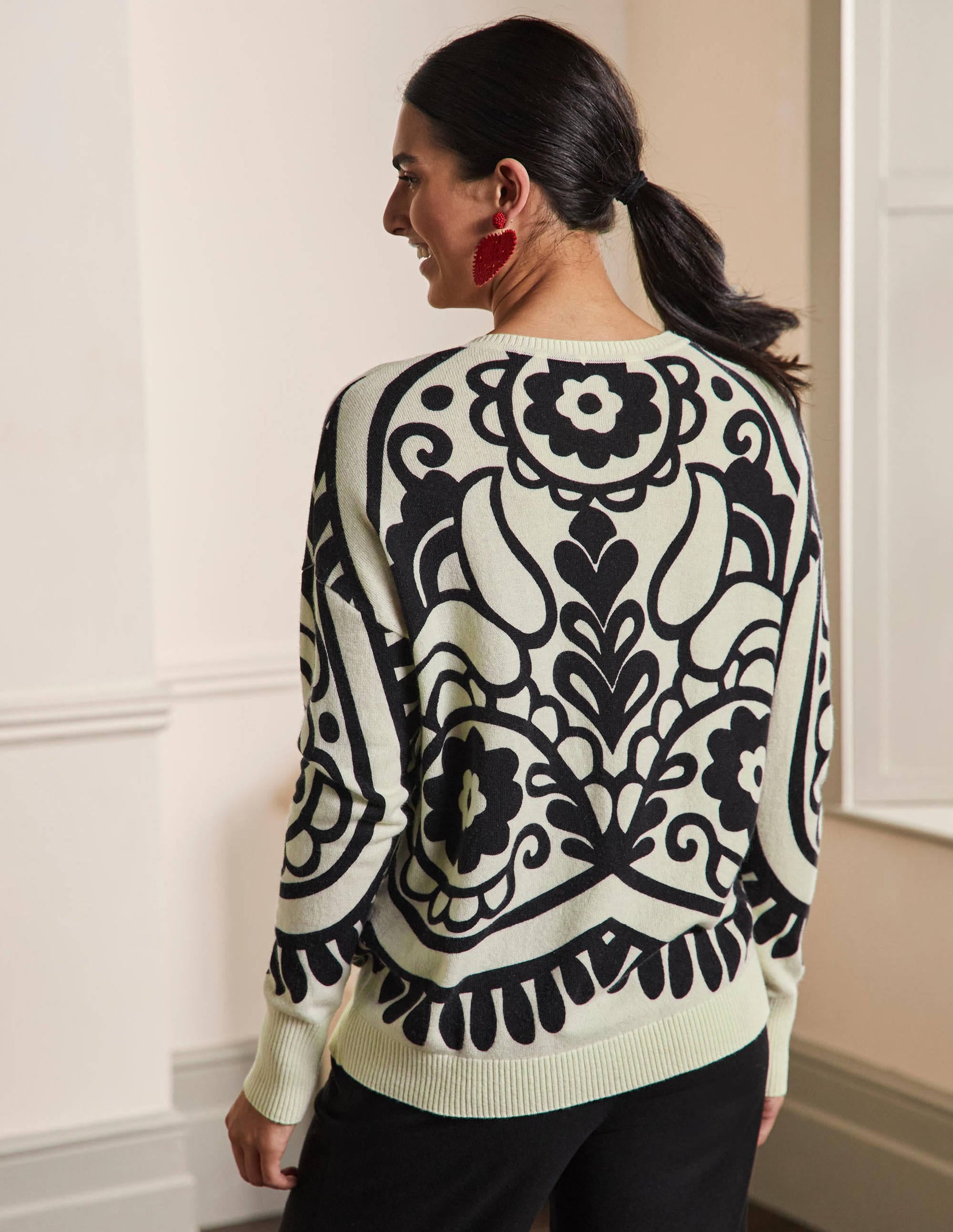 Margot Cashmere Sweater-Ivory, Floral Heart - Image 3