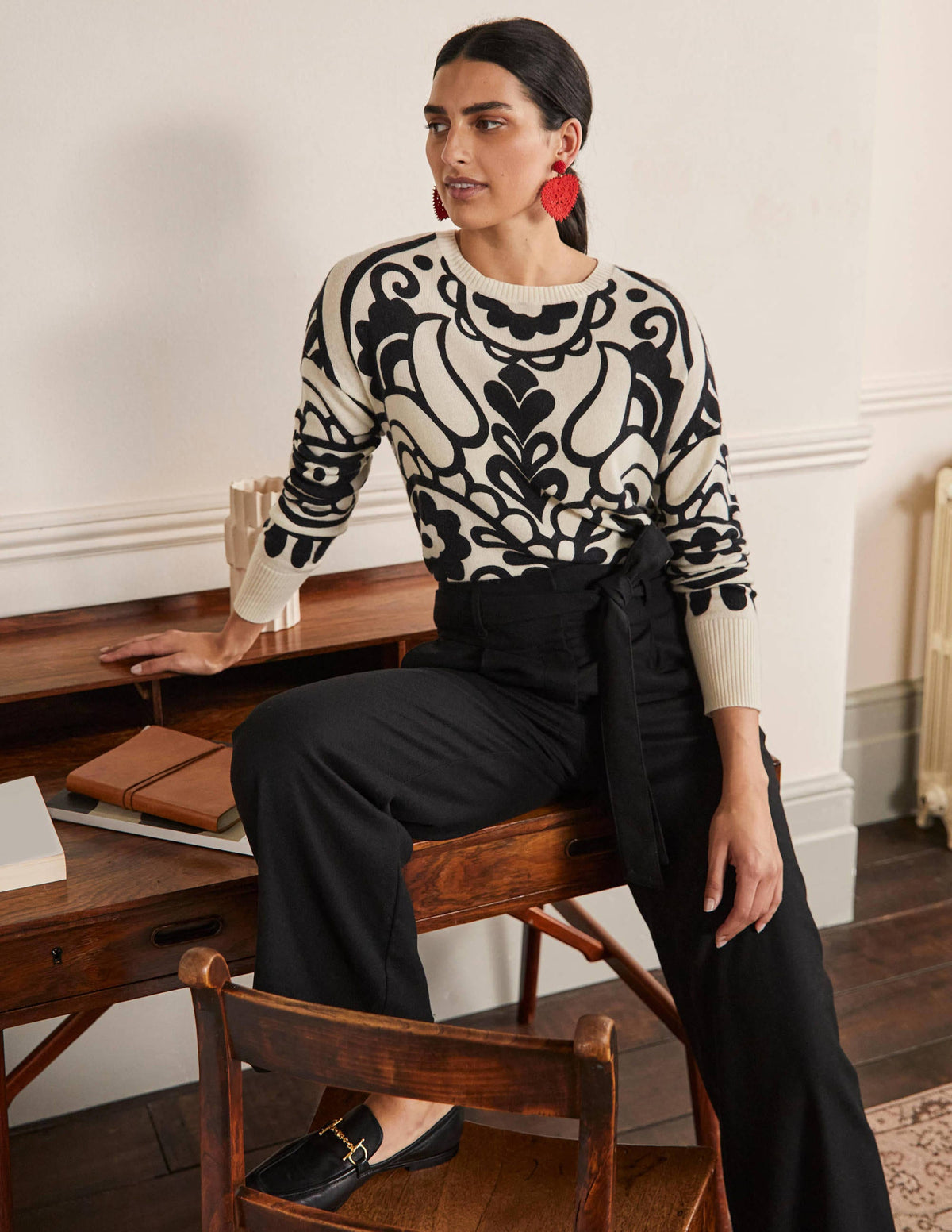 Margot Cashmere Sweater-Ivory, Floral Heart - Image 4