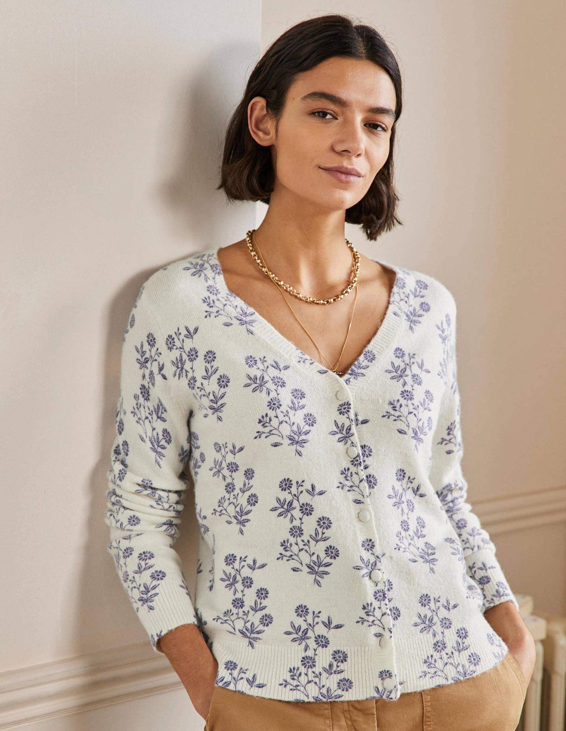 Anita Printed Fluffy Cardigan-Ivory, Leafy Cluster-1