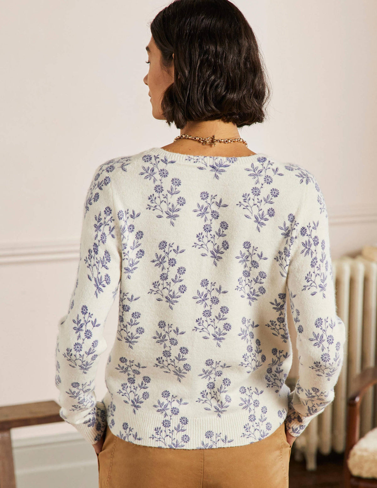 Anita Printed Fluffy Cardigan-Ivory, Leafy Cluster - Image 3