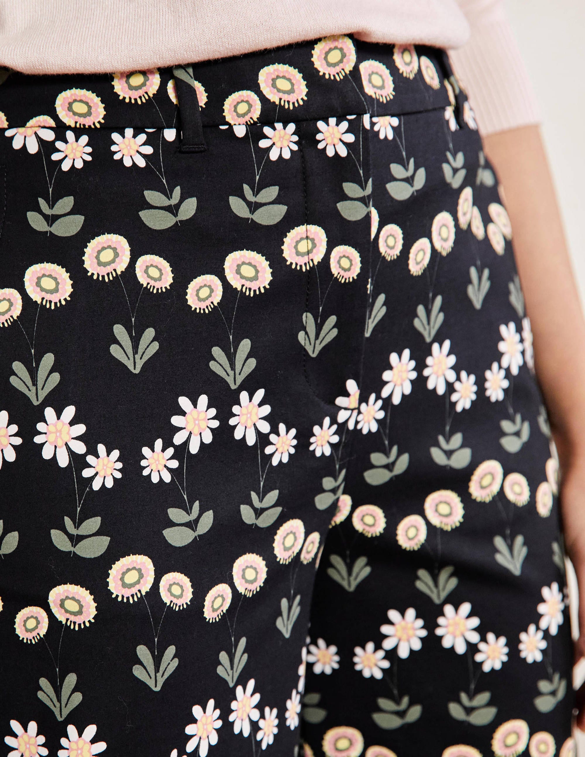 High Waisted Richmond Pants-Black, Delicate Daisy - Image 5