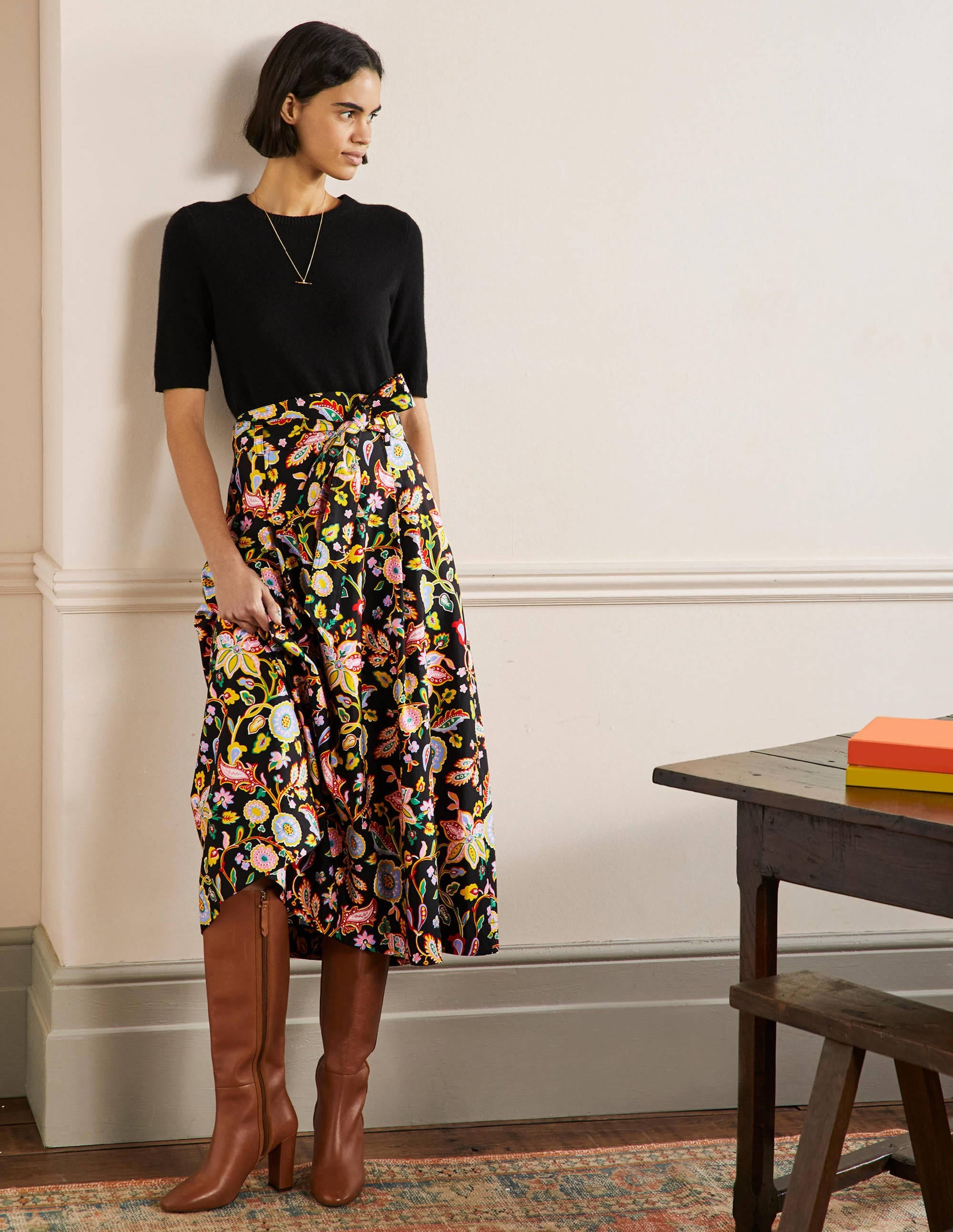 Round Waistband Full Skirt-Black, Opulent Paradise - Image 1
