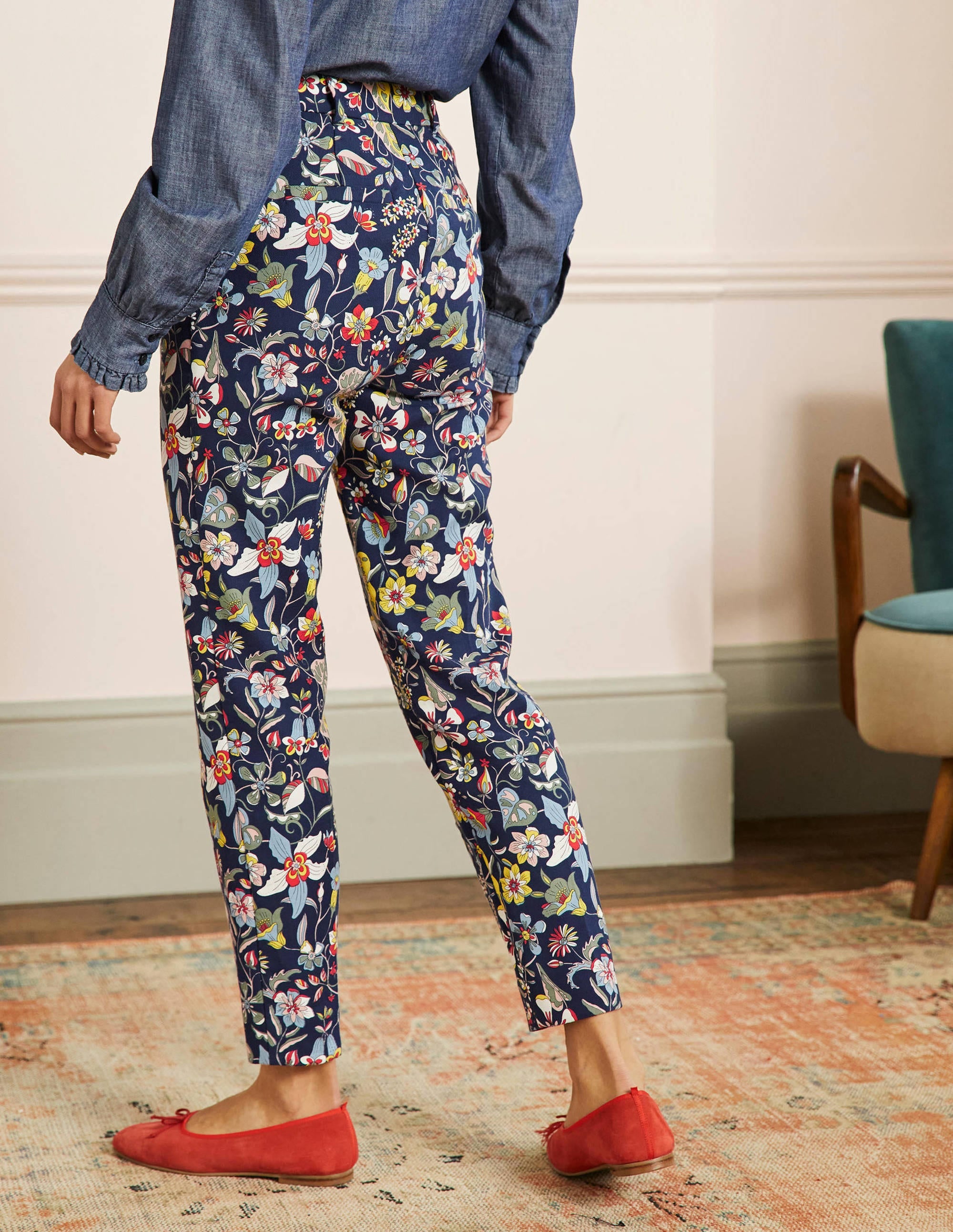 Carrie Printed Pants-French Navy, Tropic Florals - Image 3