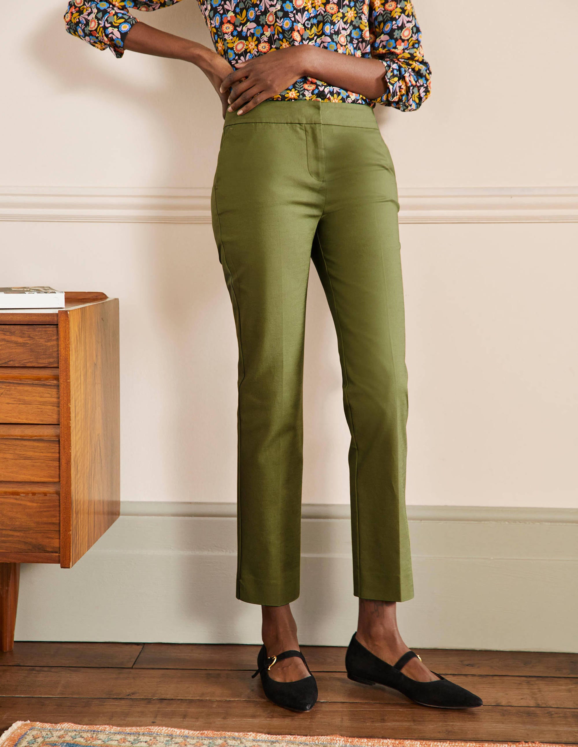 Richmond 7/8 Pants-Pea Green - Image 4