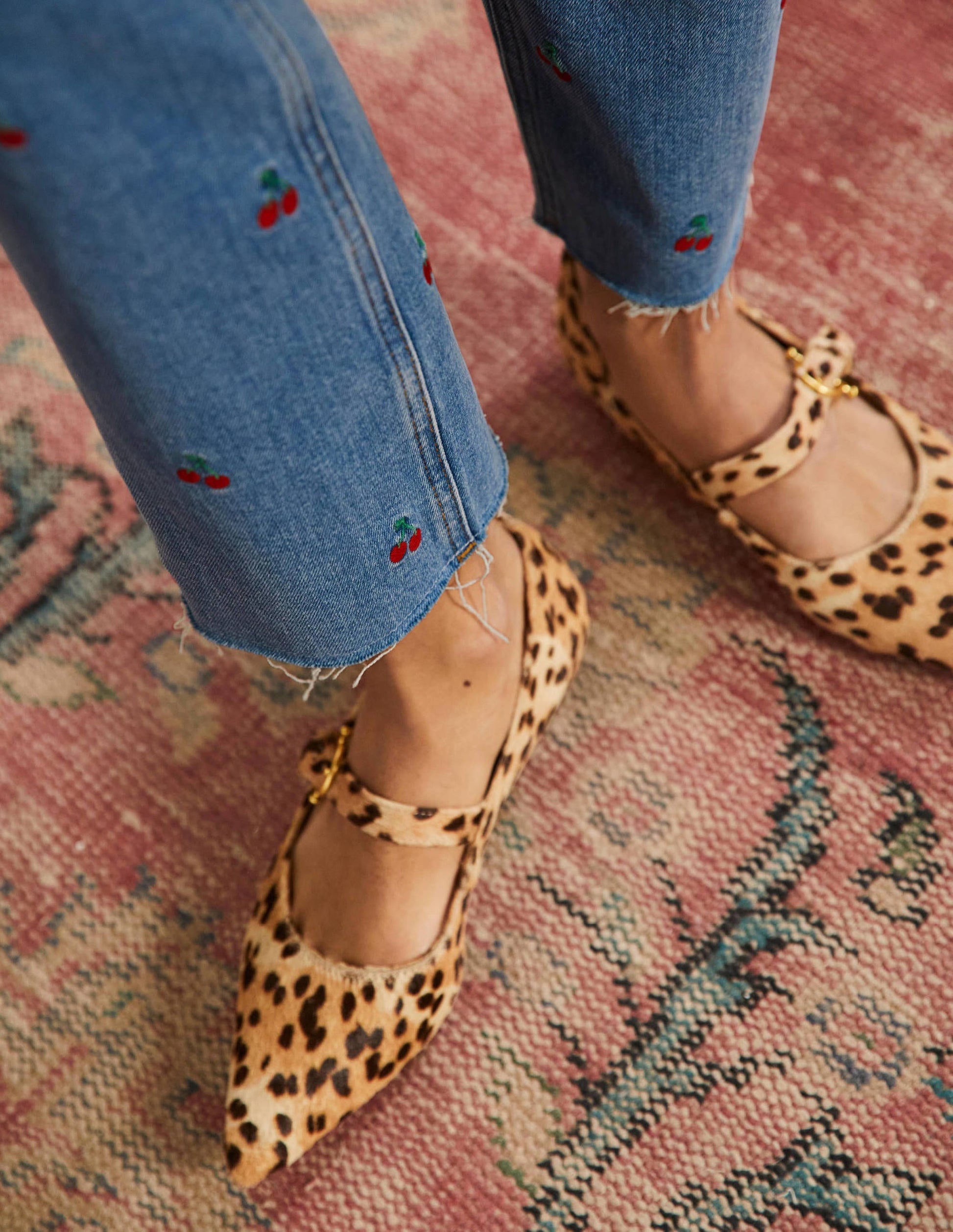 Relaxed Straight Jeans-Cherry Embroidered-5
