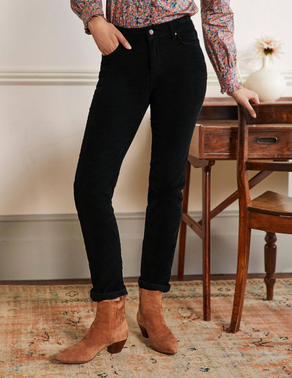Corduroy Slim Straight Jeans-Black - Image 4