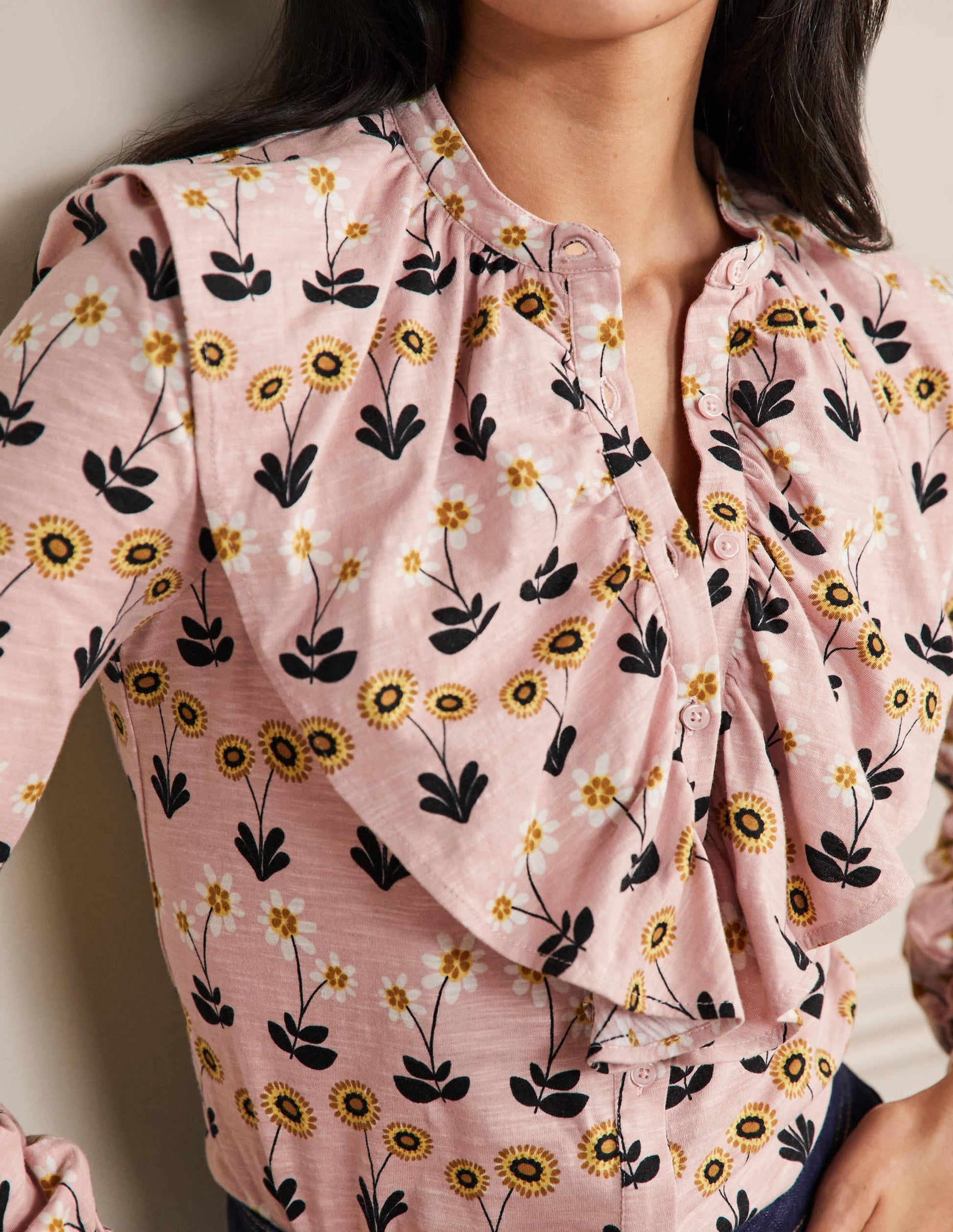 Ruffle Front Jersey Shirt-Milkshake, Delicate Daisy-2