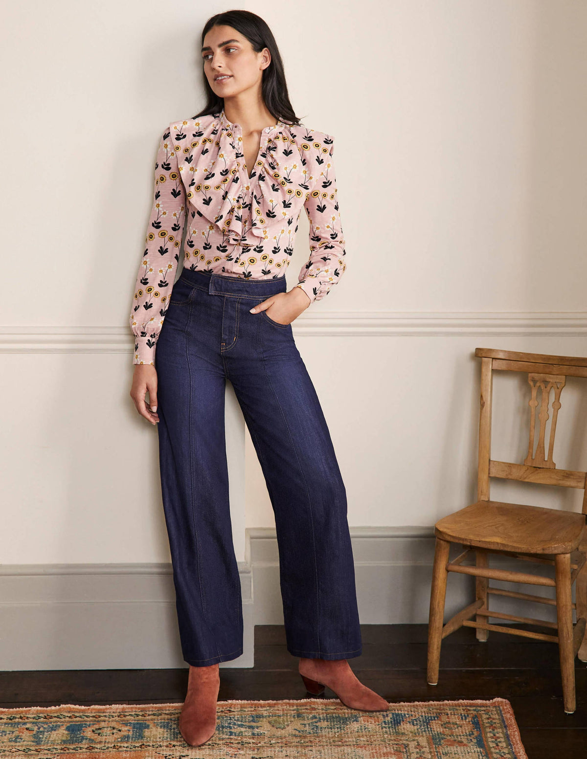 Ruffle Front Jersey Shirt-Milkshake, Delicate Daisy-4