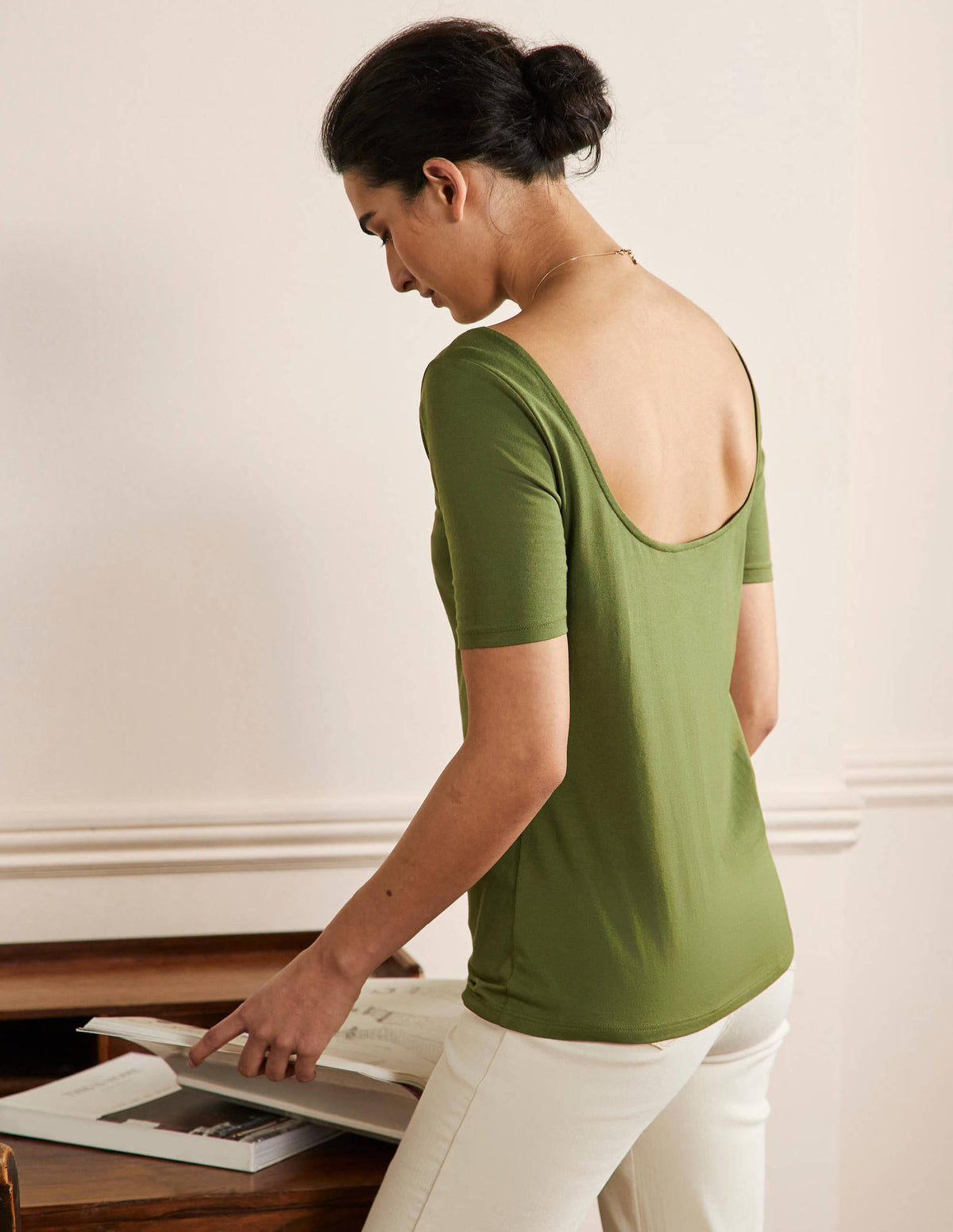 Supersoft Scoop Back T-Shirt-Pea - Image 5