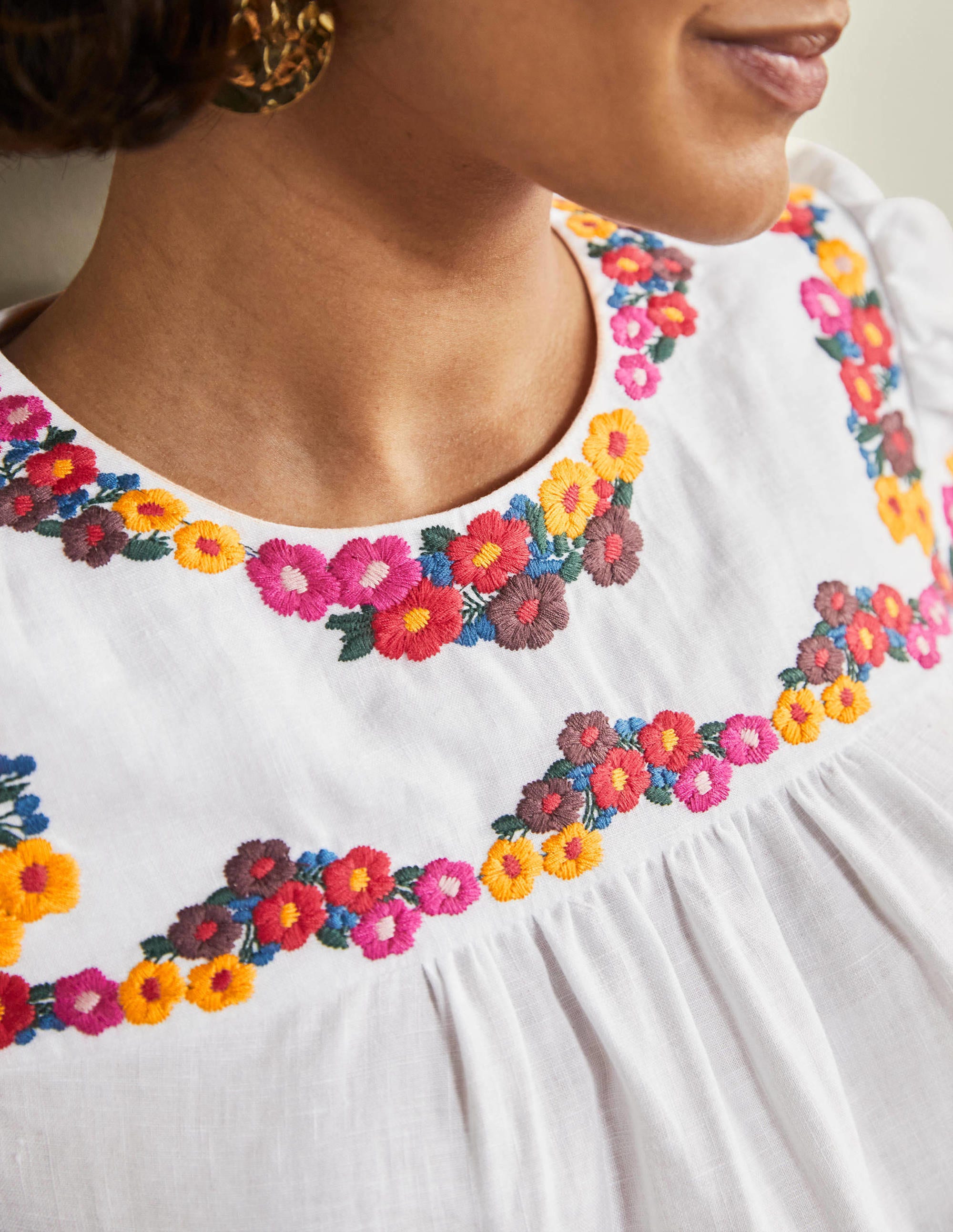 Embroidered Linen Shift Dress-White - Image 5