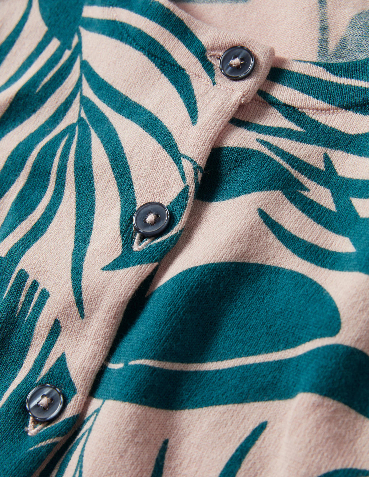 Cotton Crew Neck Cardigan-Milkshake, Tropic Foliage - Image 7