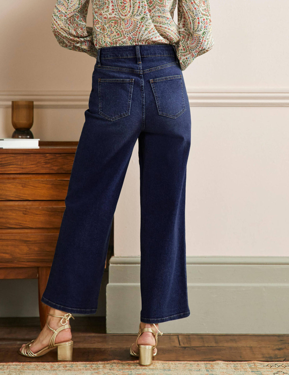 Cropped Wide Leg Jeans-Mid Vintage - Image 6