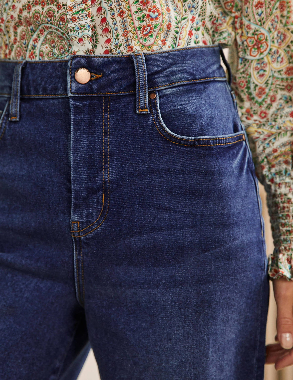 Cropped Wide Leg Jeans-Mid Vintage - Image 2