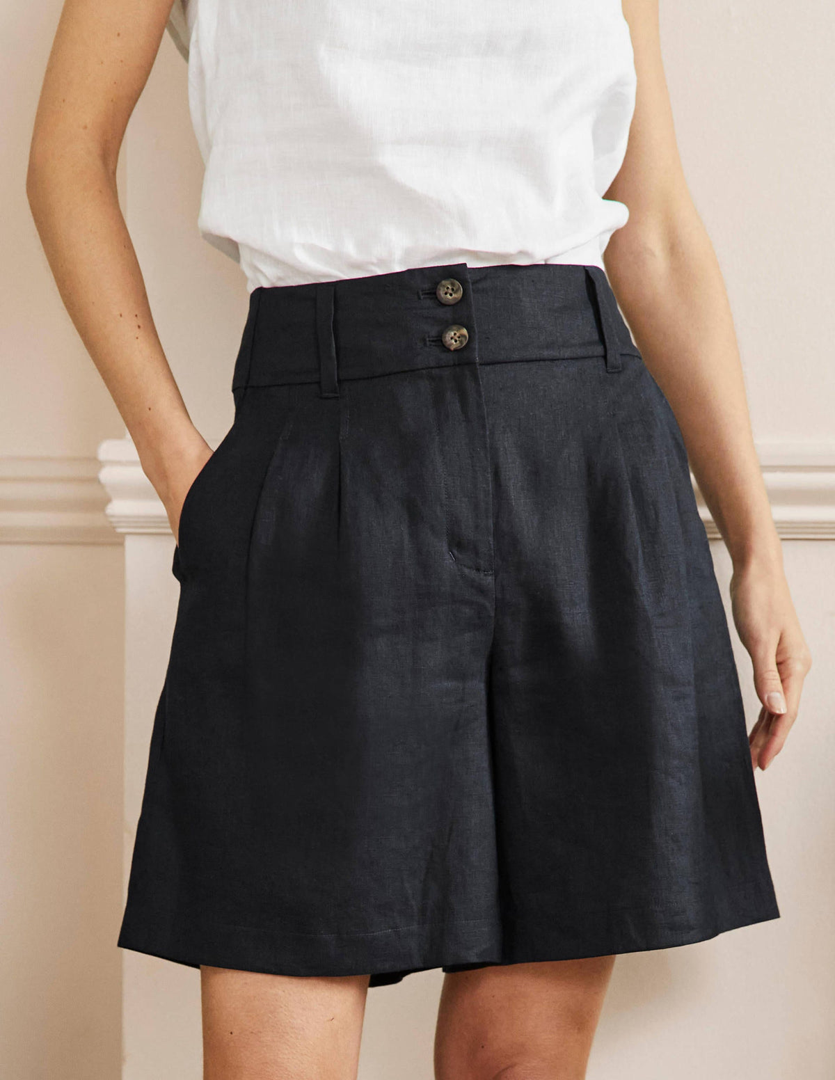 Linen Pleat Shorts-Navy-4
