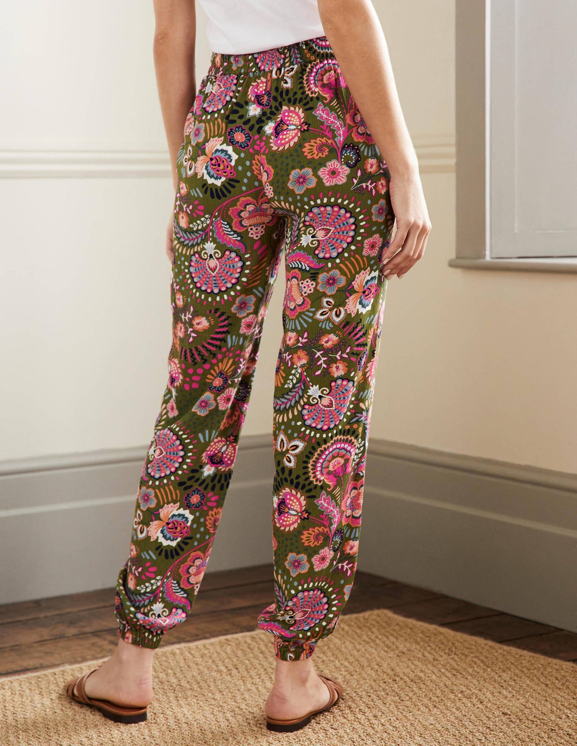 Crinkle Tapered Pants-Pea, Decorative Meadow-3