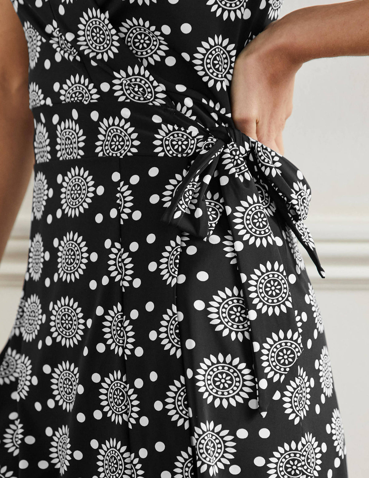 Lefkada Wrap Beach Dress-Black, Sun Geo-5