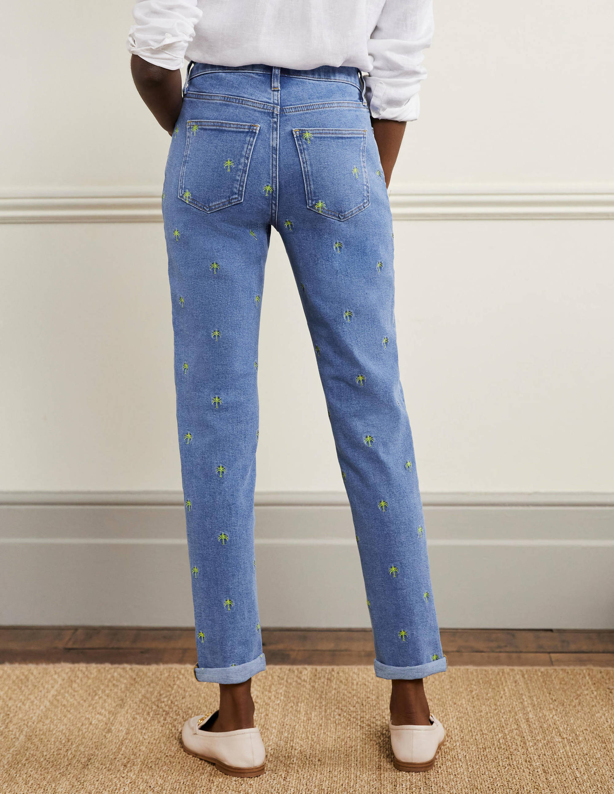 Girlfriend Jeans-Light Vintage, Embroidered - Image 3
