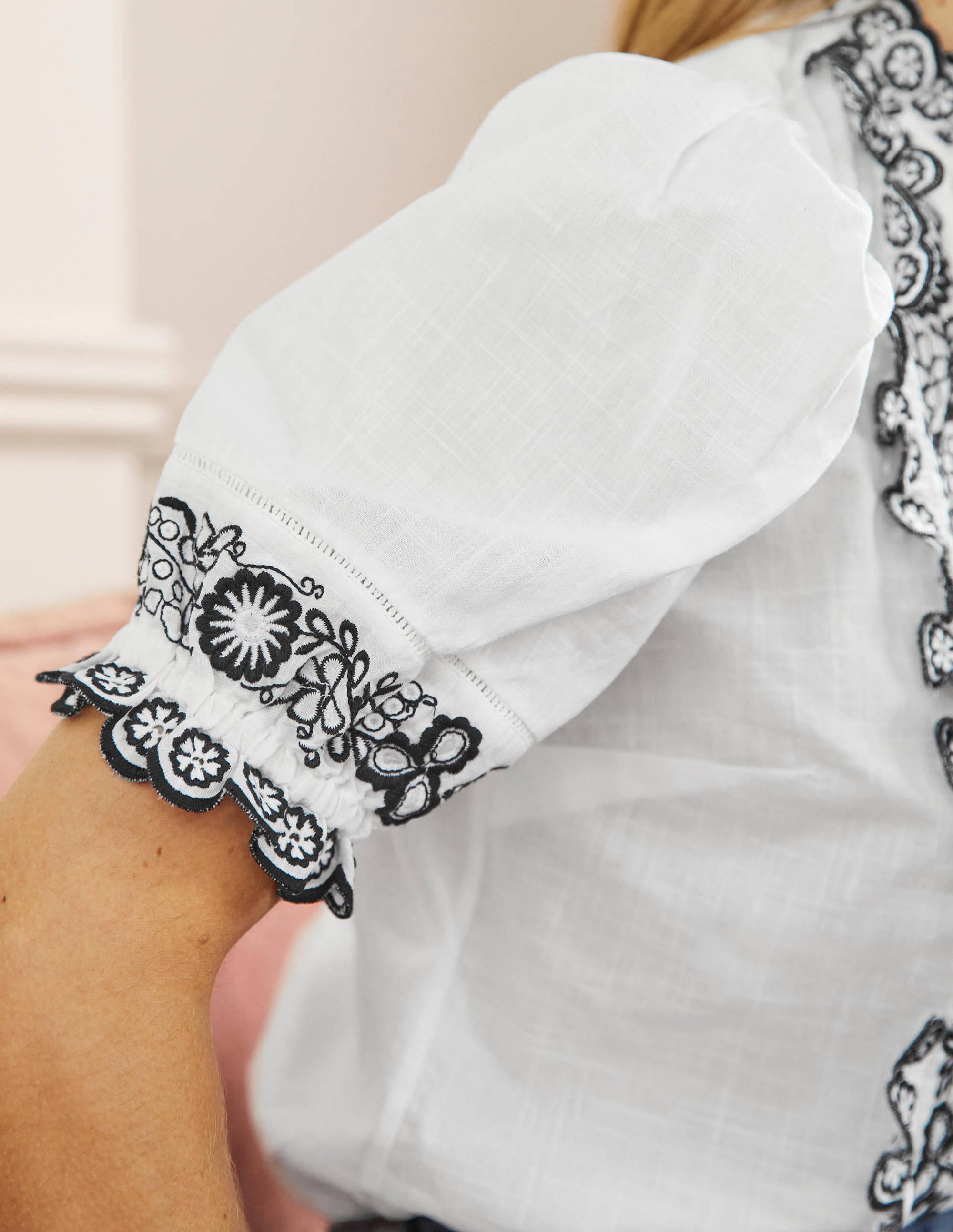 Embroidered Short Sleeve Shirt-White - Image 5