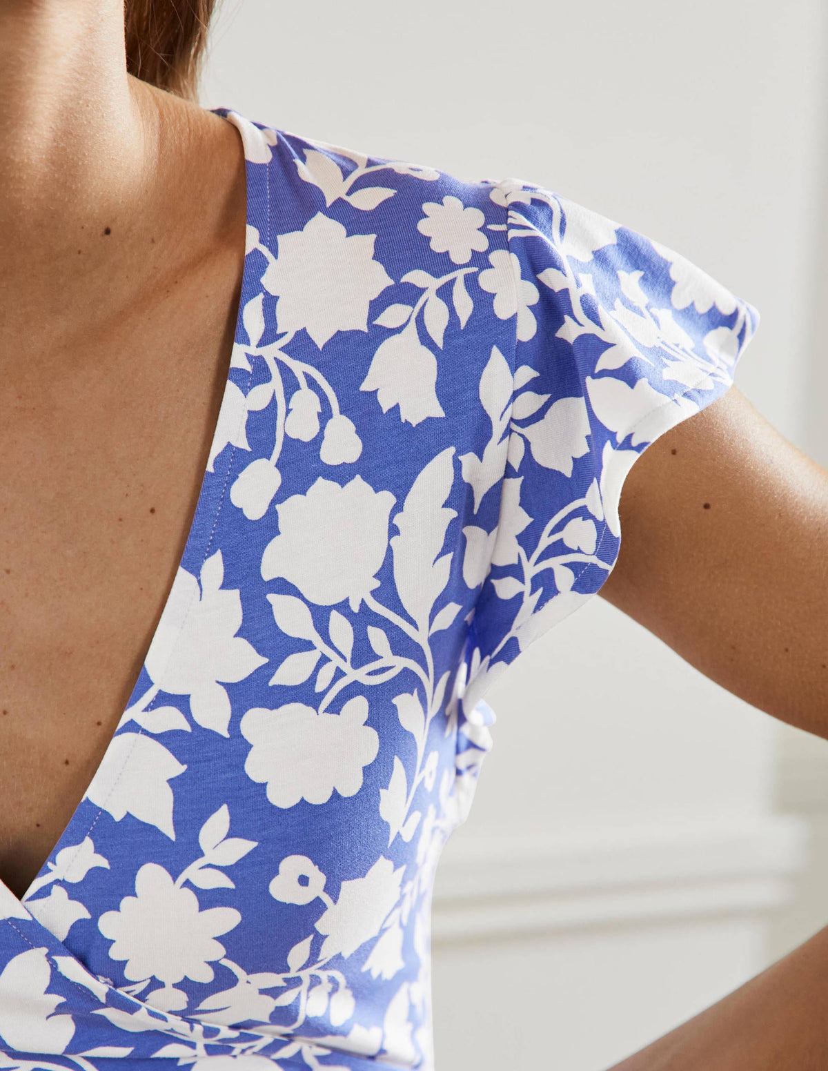 Flutter Sleeve Wrap Top-Bluebell, Botanic Silhouette-2