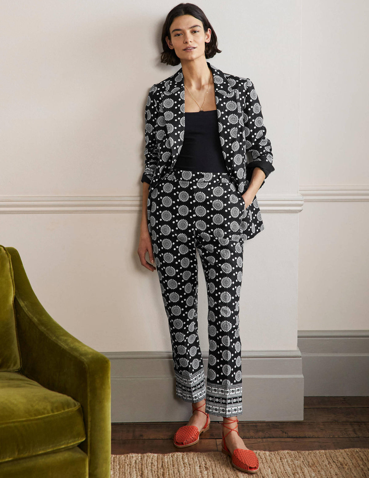 Thea Tailored Linen Blazer-Black, Sun Geo-4