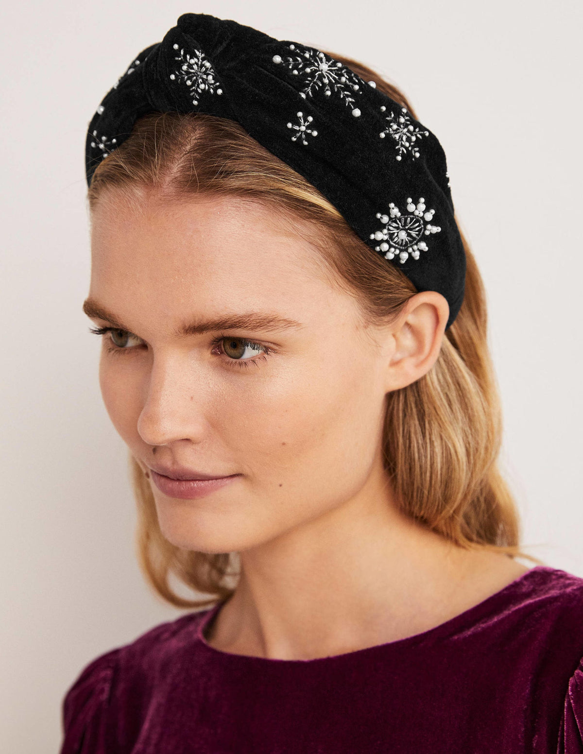 Knotted Embellished Headband-Black Pearl Snowflake-1