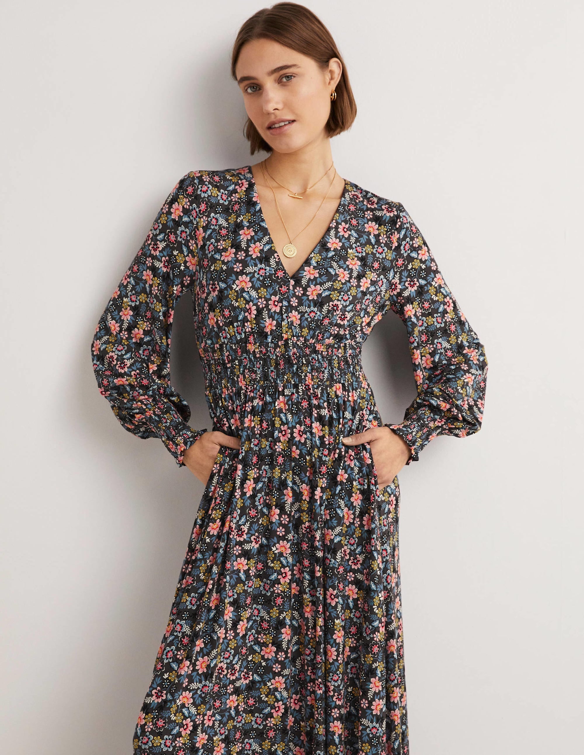 Smocked Jersey Midi Dress-Graphite, Opulent Leaf - Image 4
