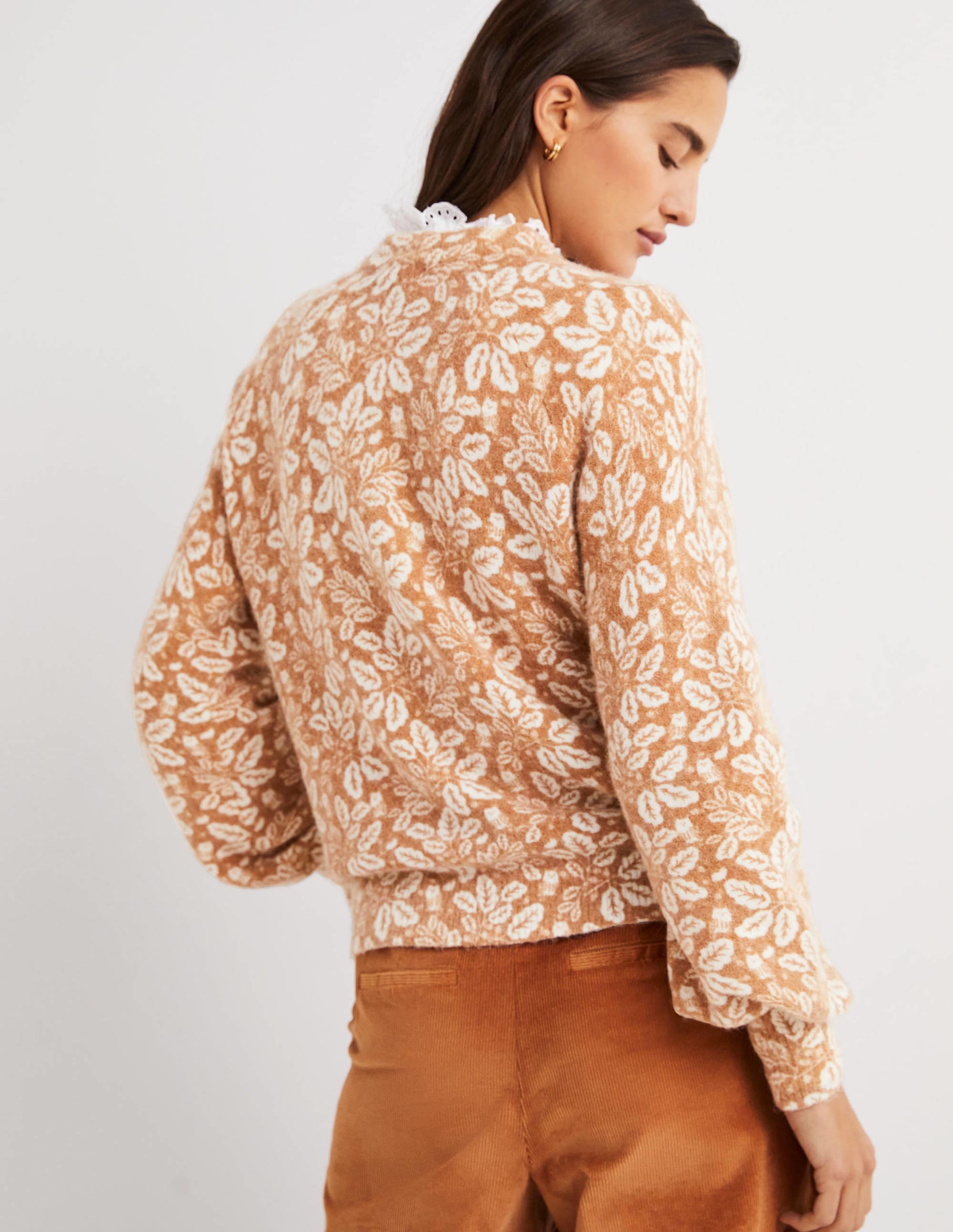 Blouson Sleeve Fluffy Sweater-Assam Brown, Acorn Leaf - Image 4