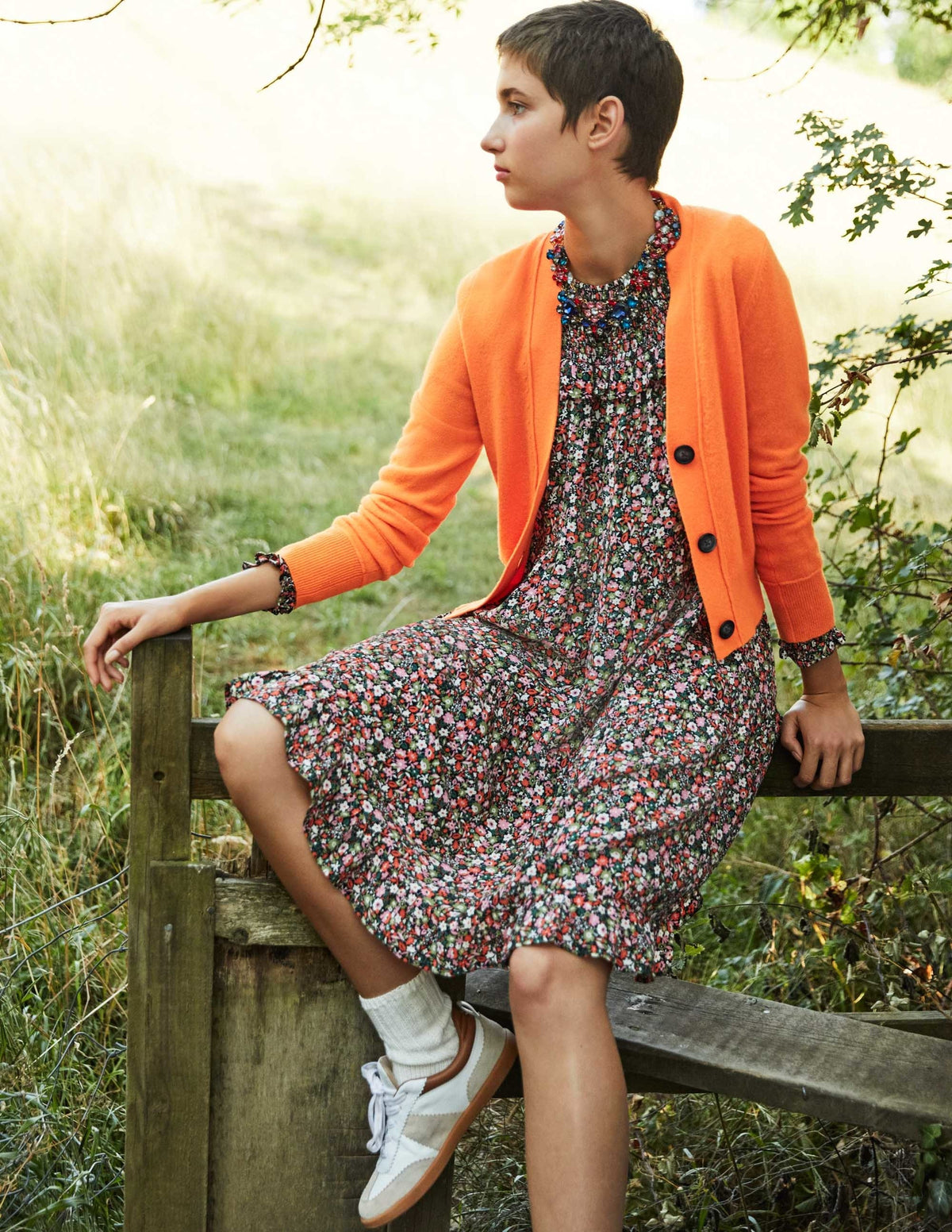 Cropped Cashmere V Cardigan-Neon Orange - Image 5