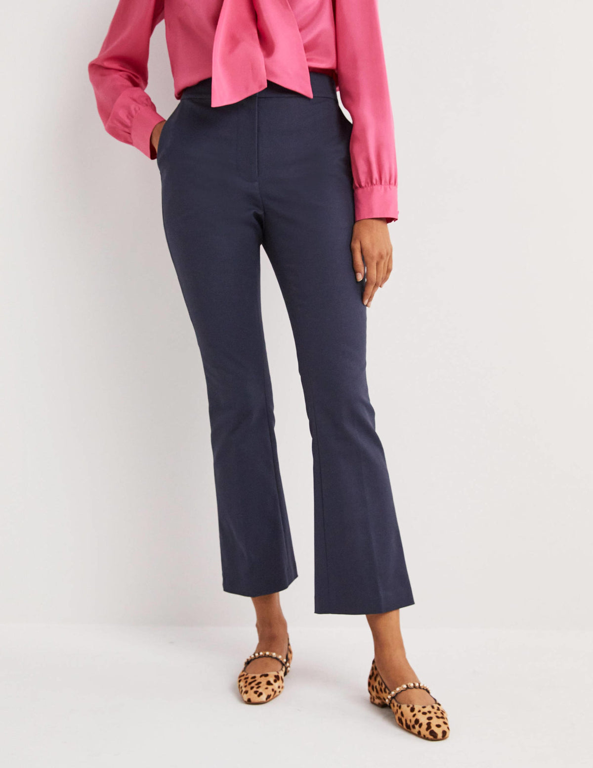 Cropped Flare Pants-Navy - Image 4