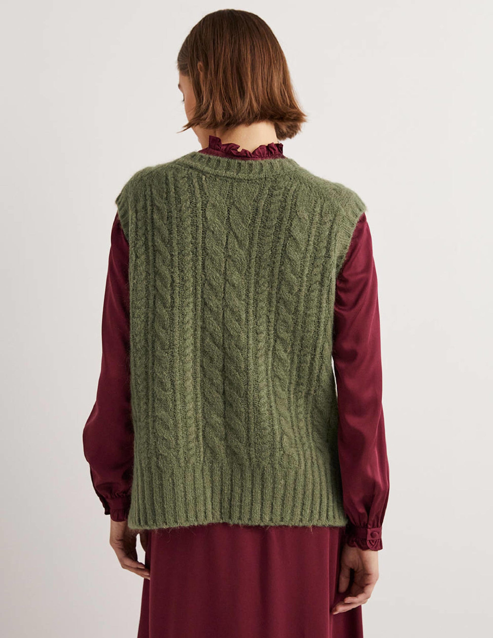 Relaxed Cable Sweater Vest-Kale Green-3