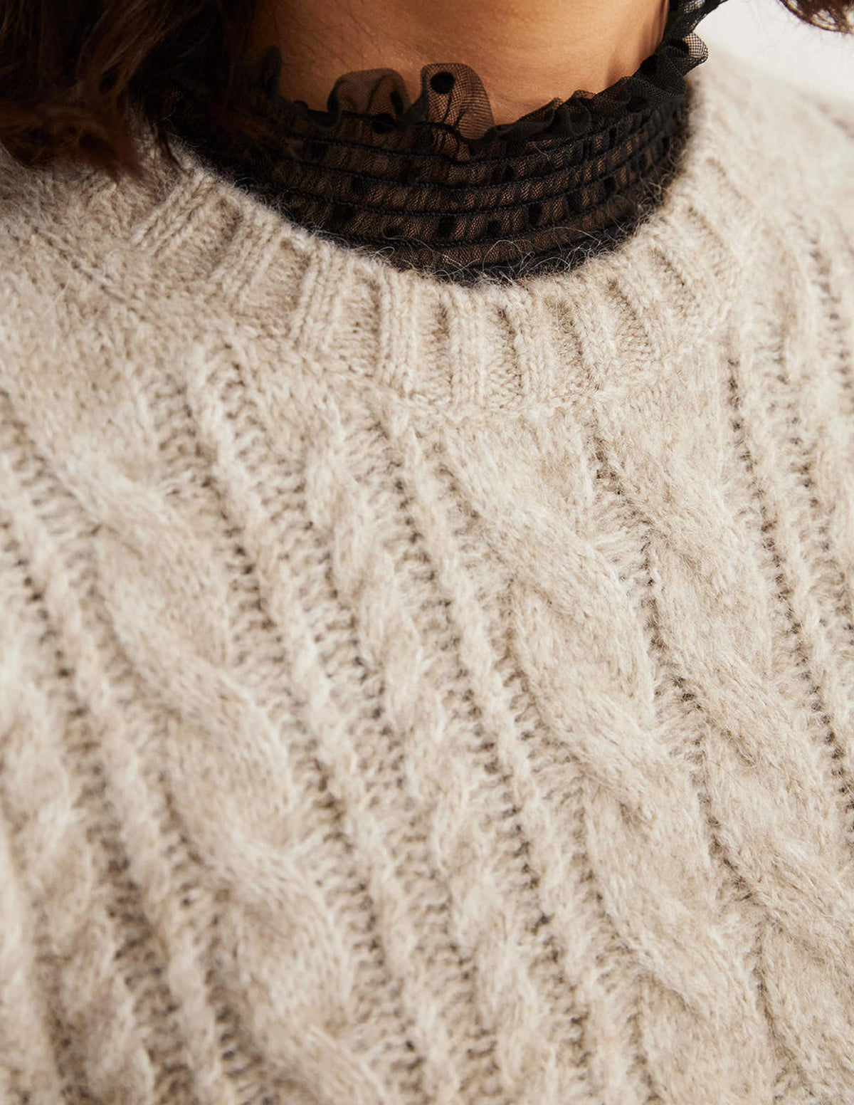 Relaxed Cable Sweater Vest-Chinchilla Melange - Image 2