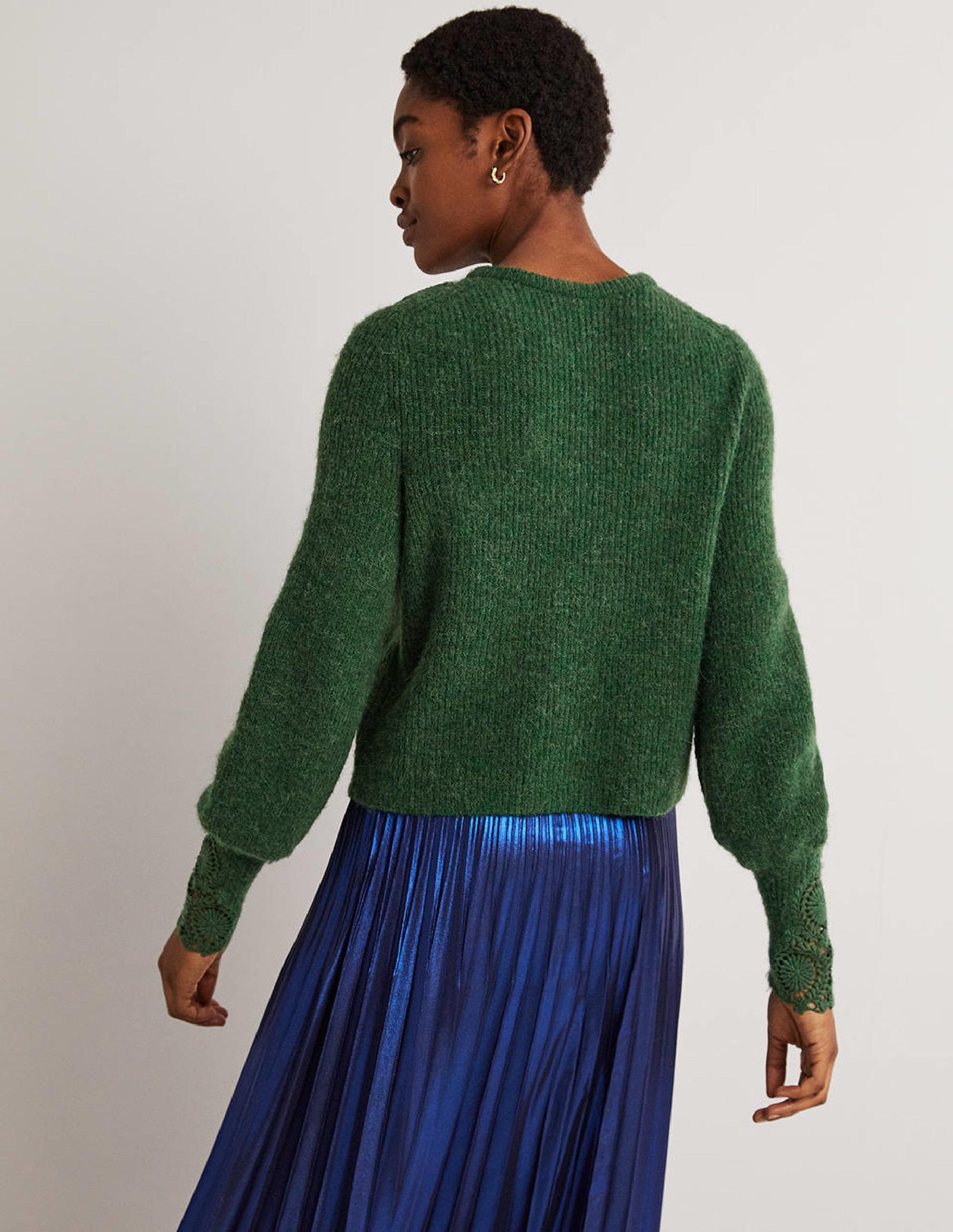 Detail Fluffy Cardigan-Hunter Green Embroidery-3