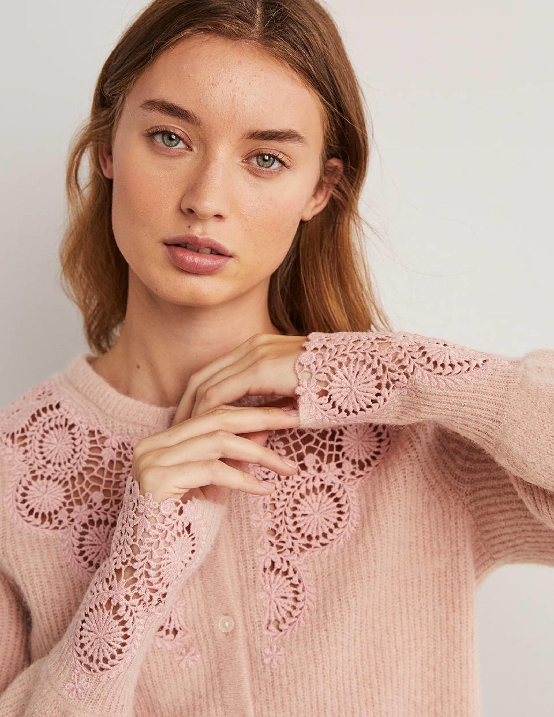 Detail Fluffy Cardigan-Pink Frosting Embroidery-2