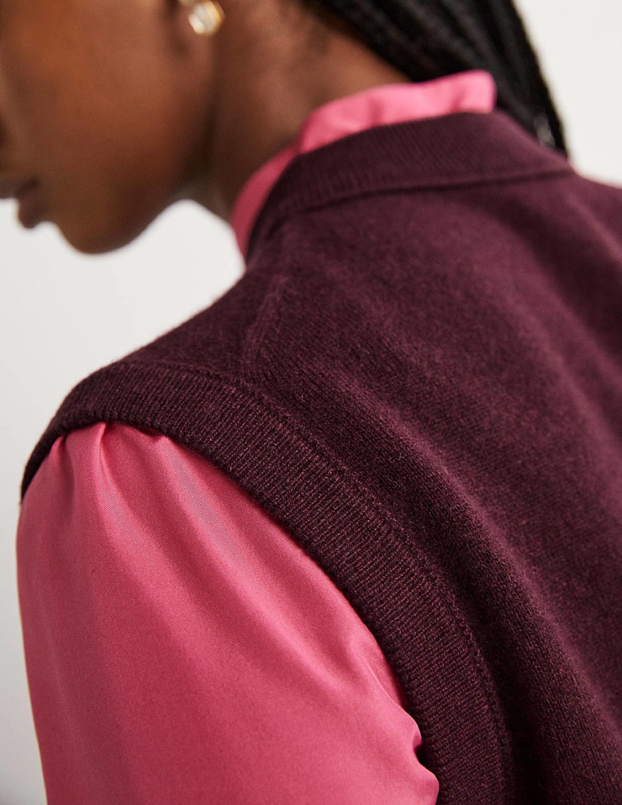Cashmere Crew Neck Vest-Mulled Wine Melange - Image 3
