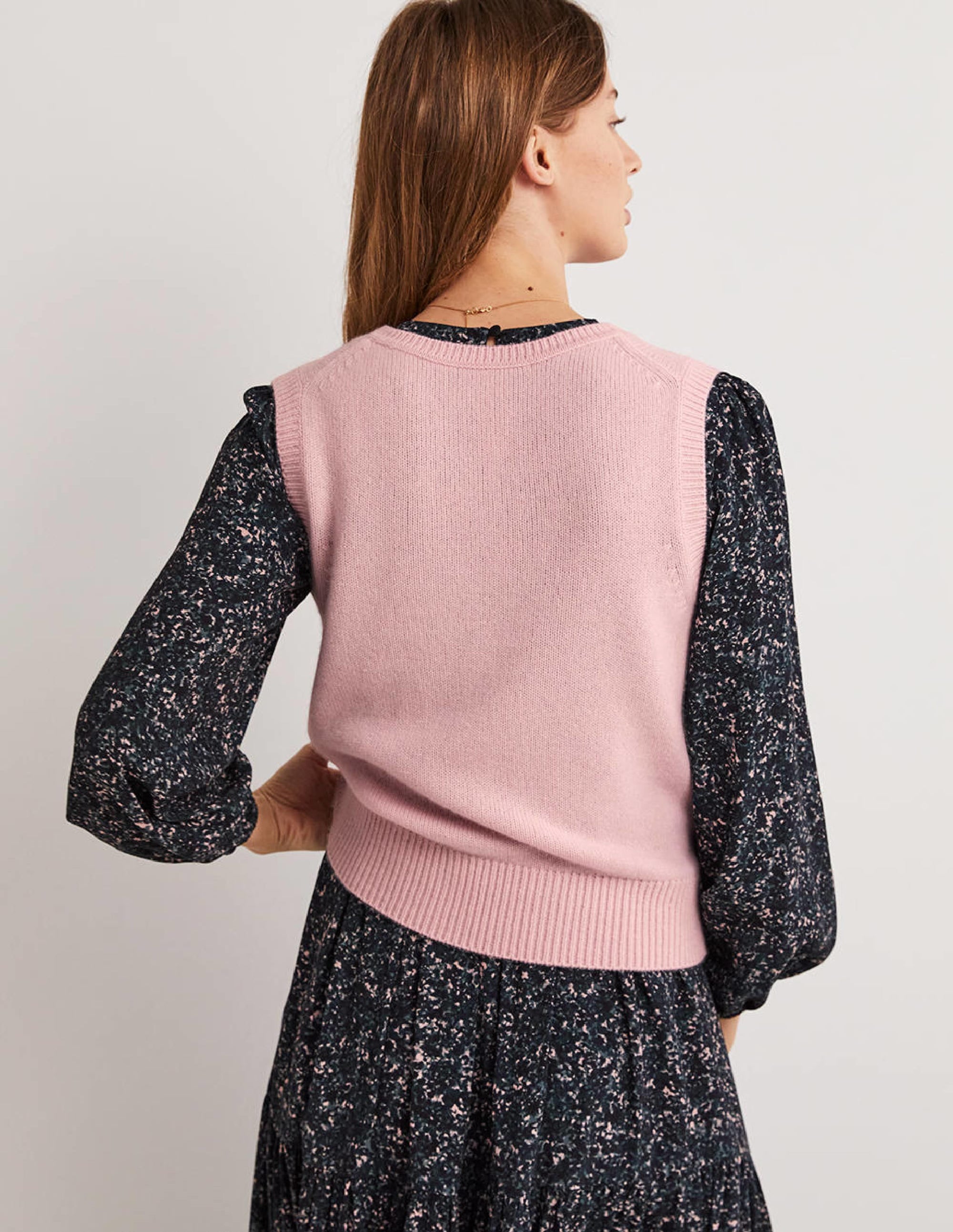 Cashmere V-Neck Sweater Vest-Coconut Ice Pink - Image 3