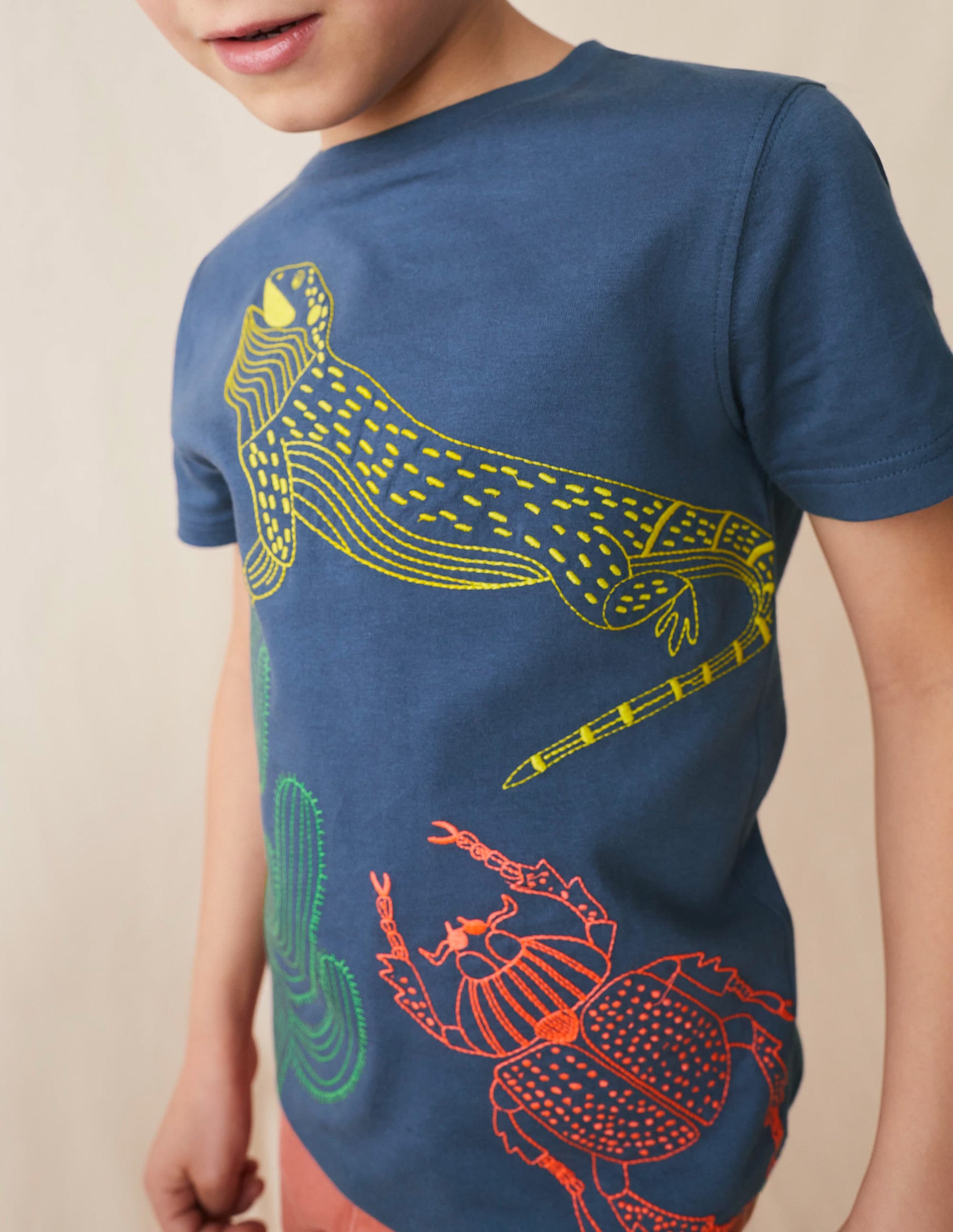 Chunky Stitch T-shirt-Robot Blue Lizard - Image 4