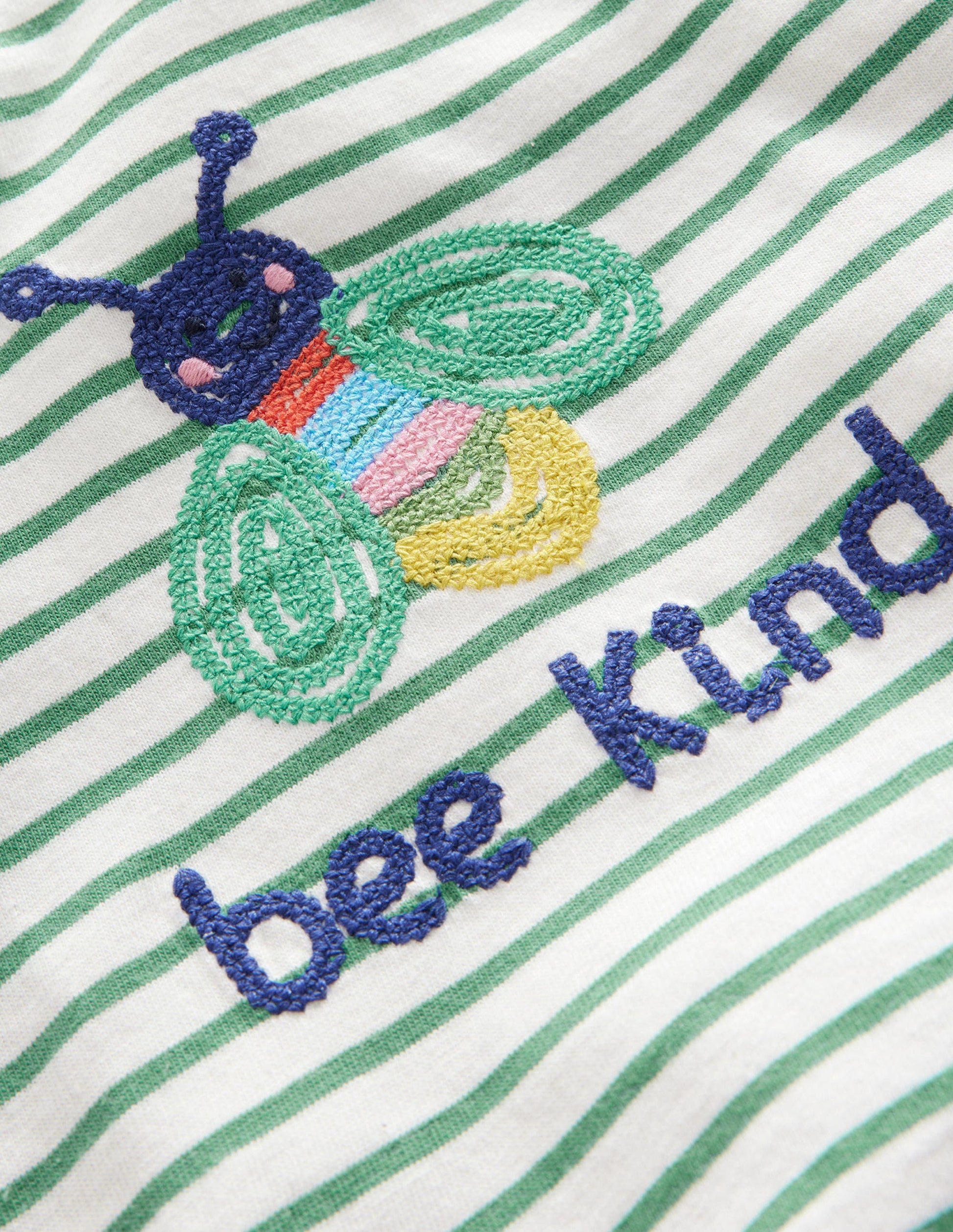 Embroidered Graphic T-shirt-Ivory/Csarite Green Bee-3