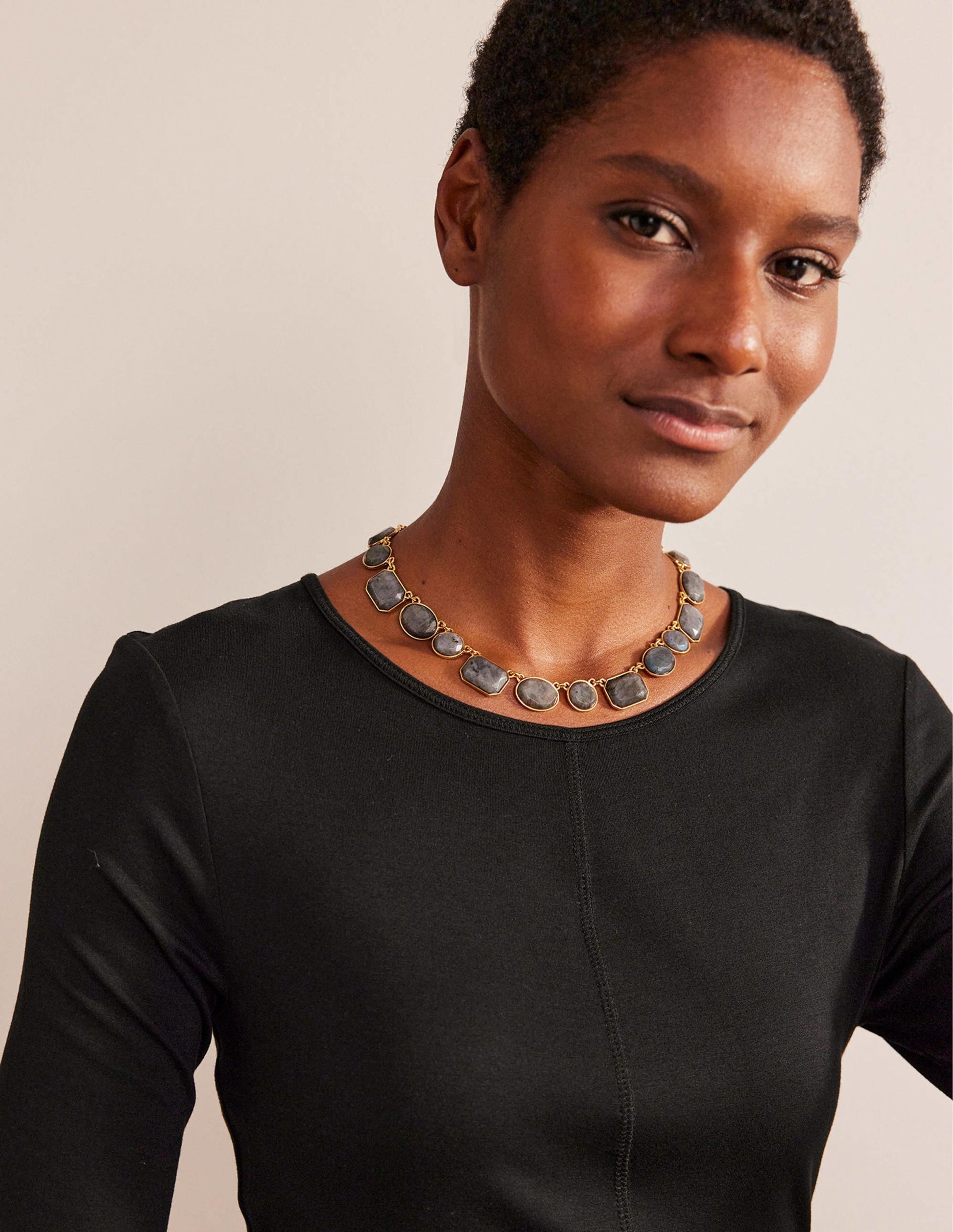 Chunky Semi-Precious Necklace-Black-1